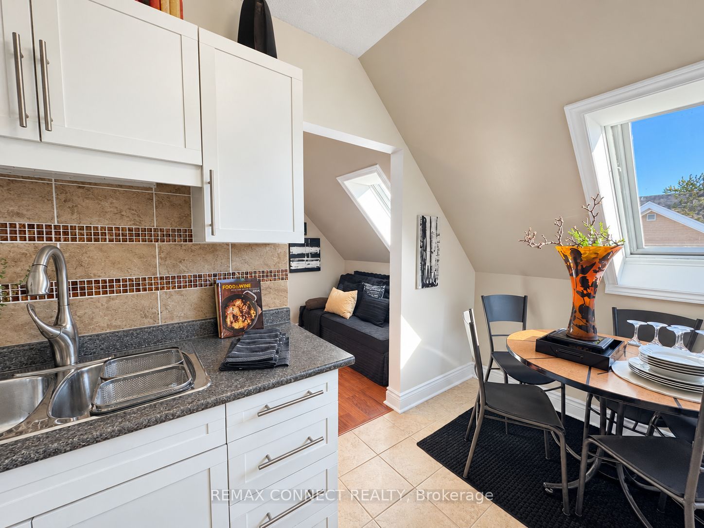 4872 Valley Way 303 Property Photo 11