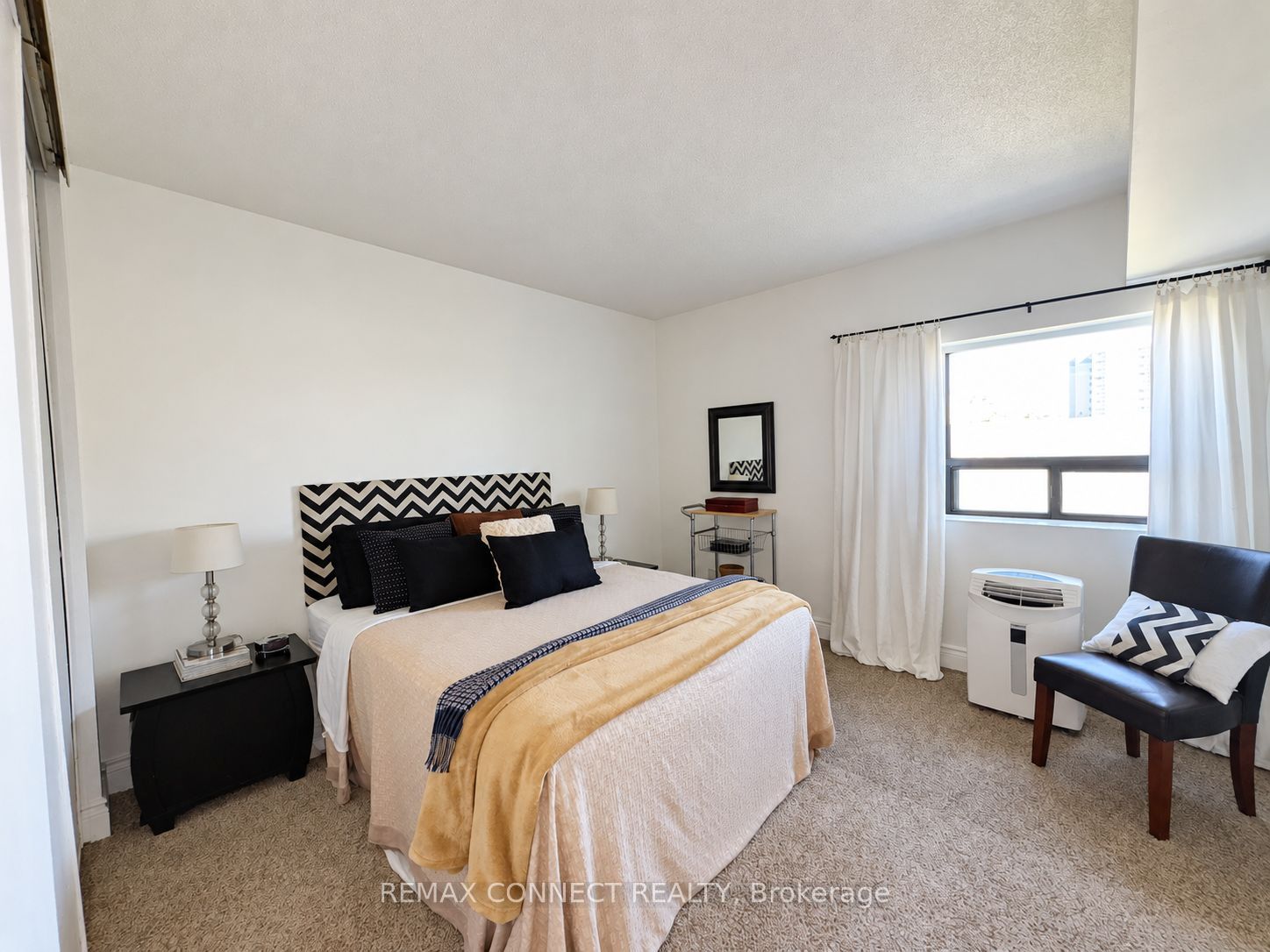 4872 Valley Way 303 Property Photo 14