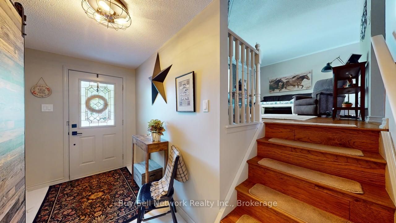 2255 Denure Drive Property Photo 3