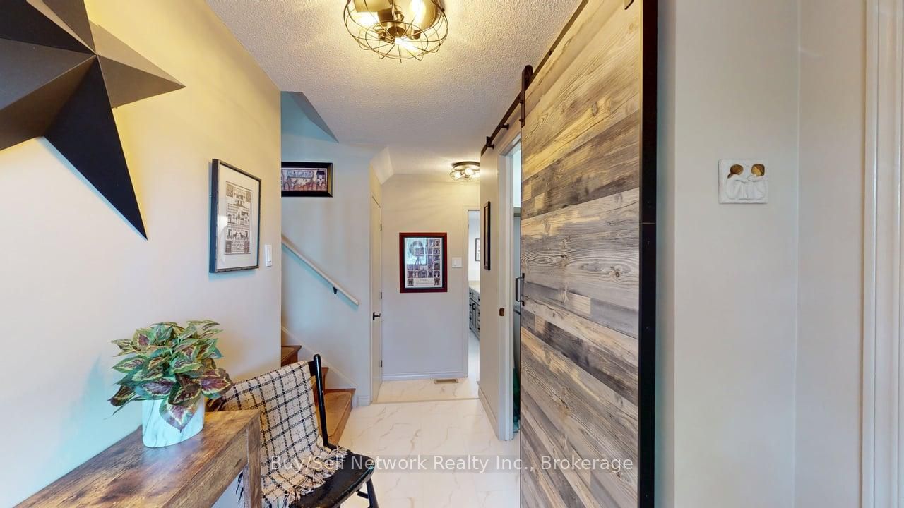 2255 Denure Drive Property Photo 4
