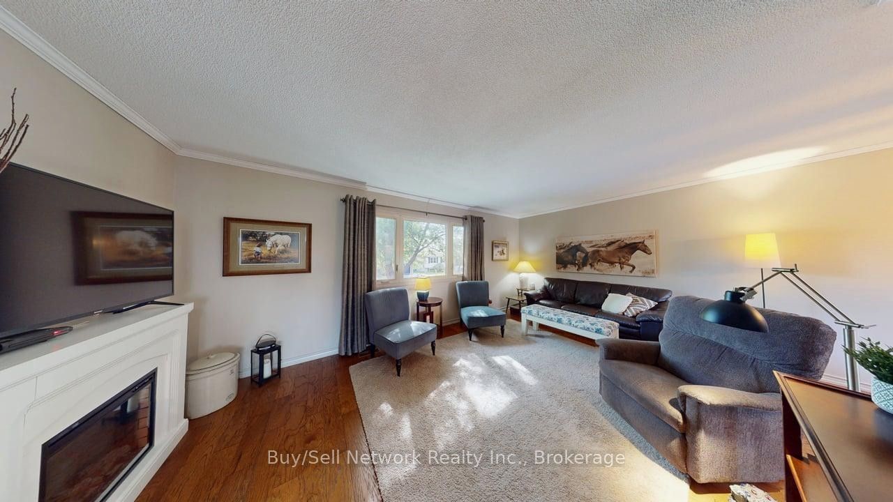 2255 Denure Drive Property Photo 12
