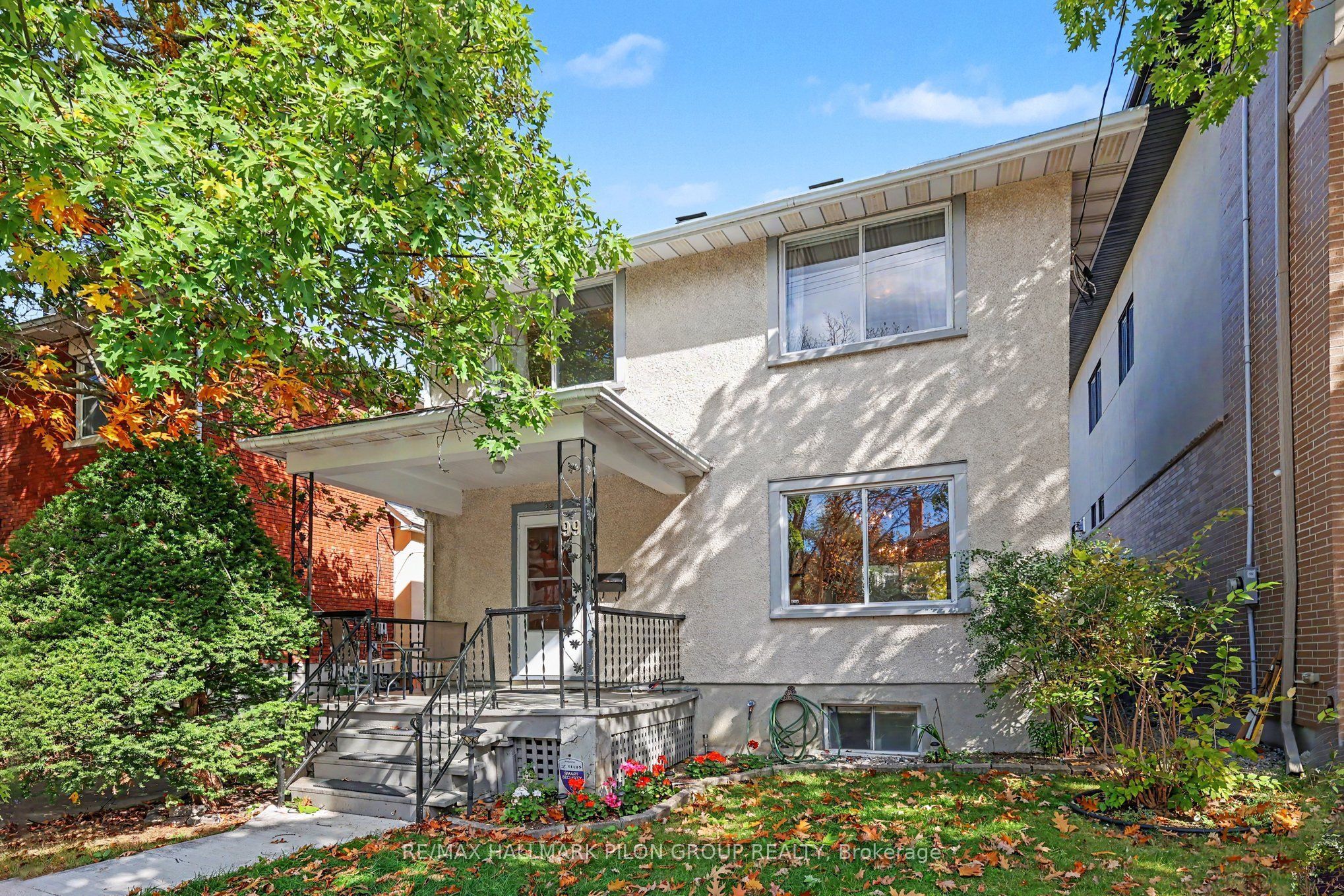 99 Huron Avenue N Property Photo 1