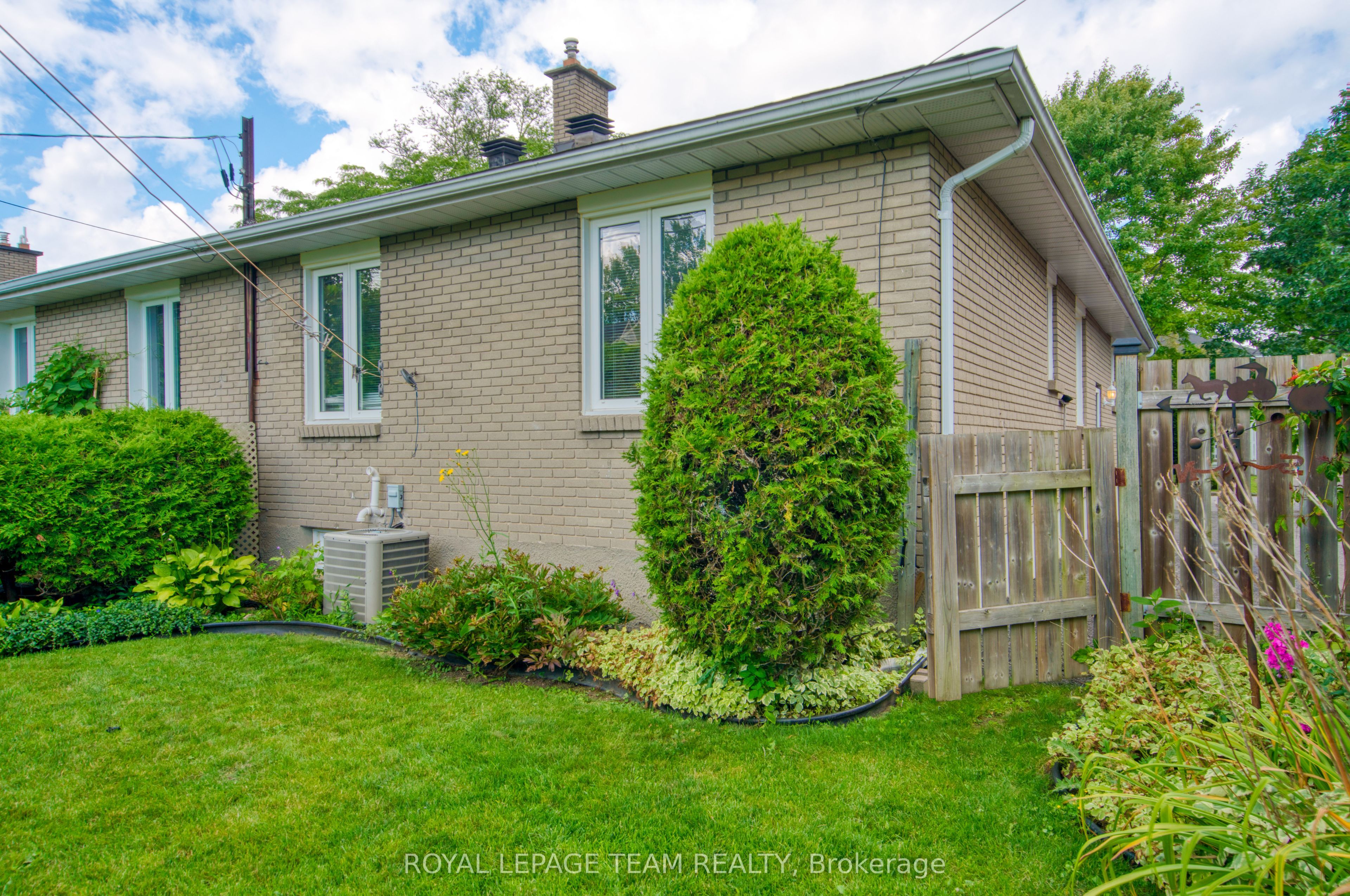 1072 Aldea Avenue Property Photo 15