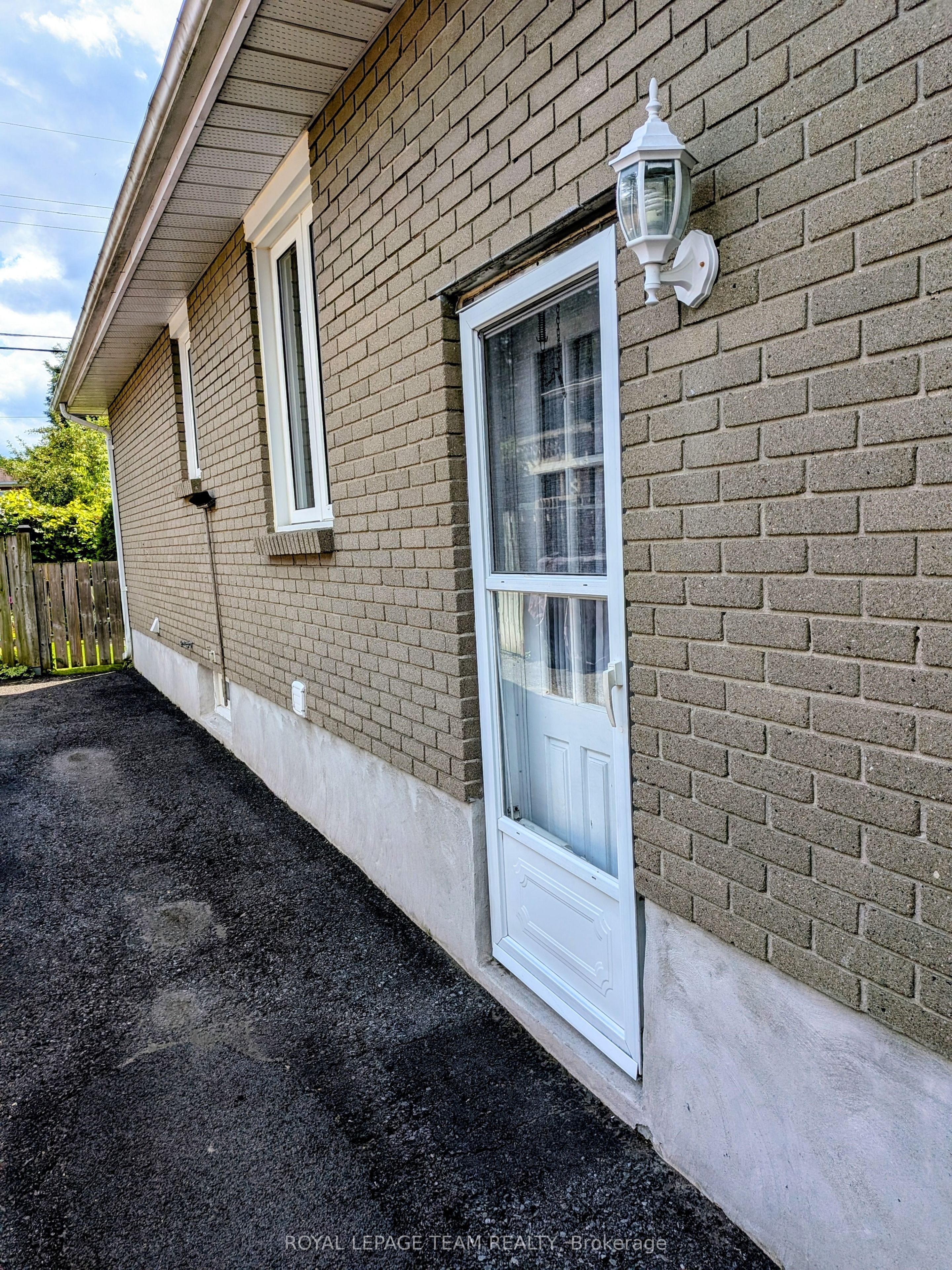 1072 Aldea Avenue Property Photo 16
