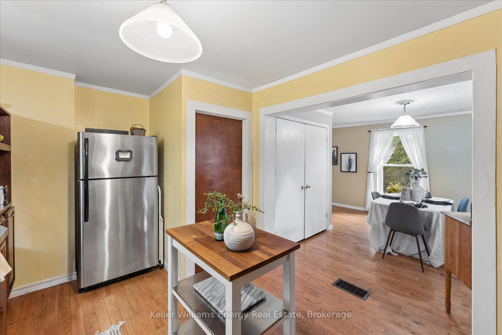 325 Ball Street Property Photo 18