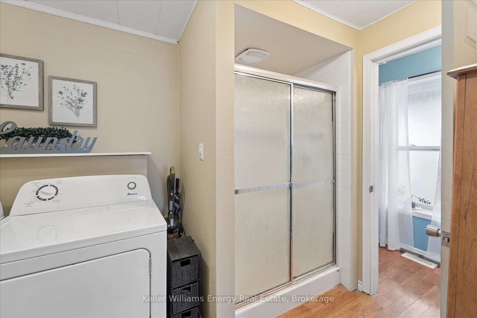 325 Ball Street Property Photo 22