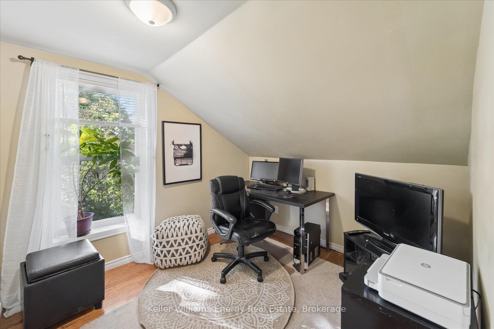 325 Ball Street Property Photo 29