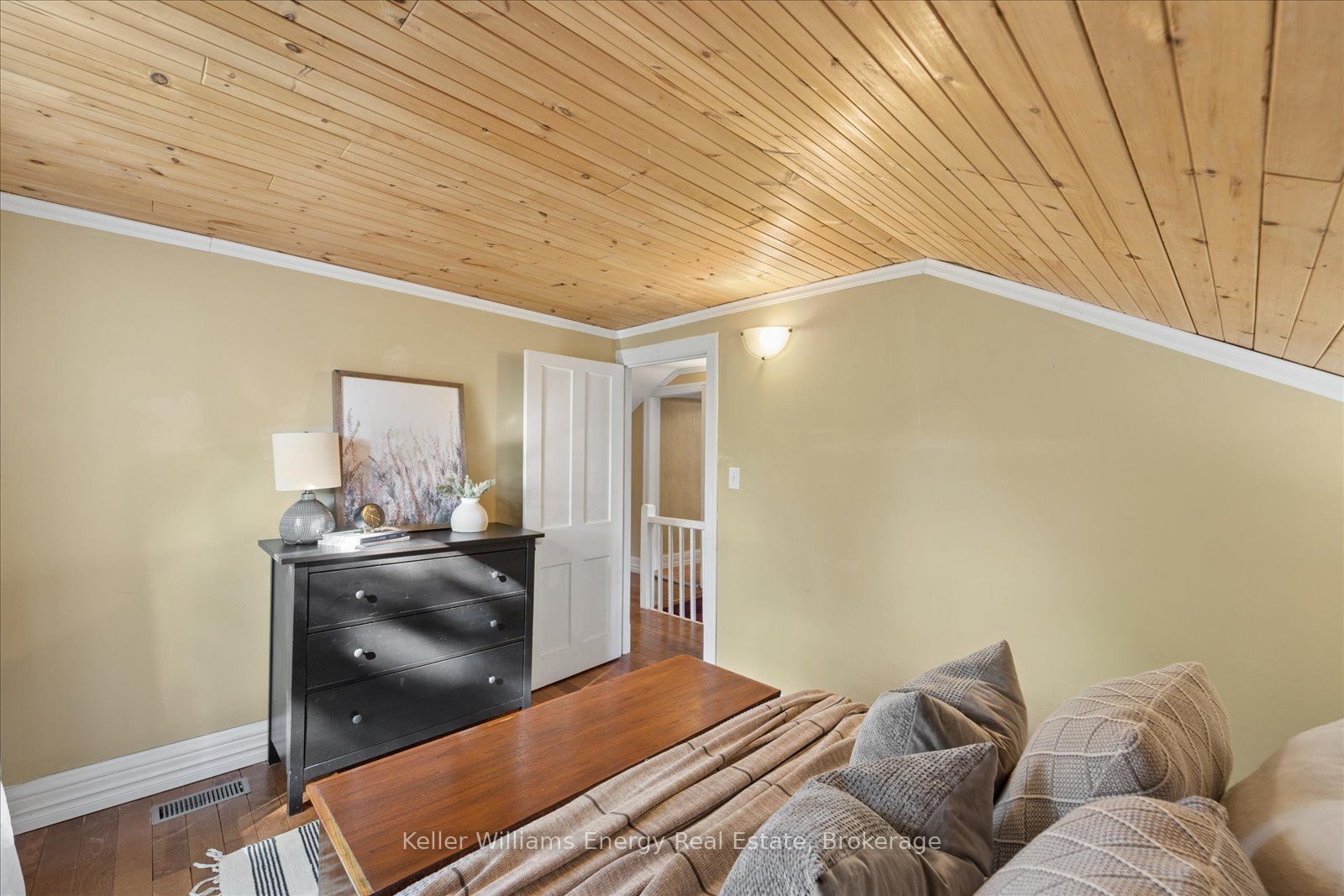 325 Ball Street Property Photo 32
