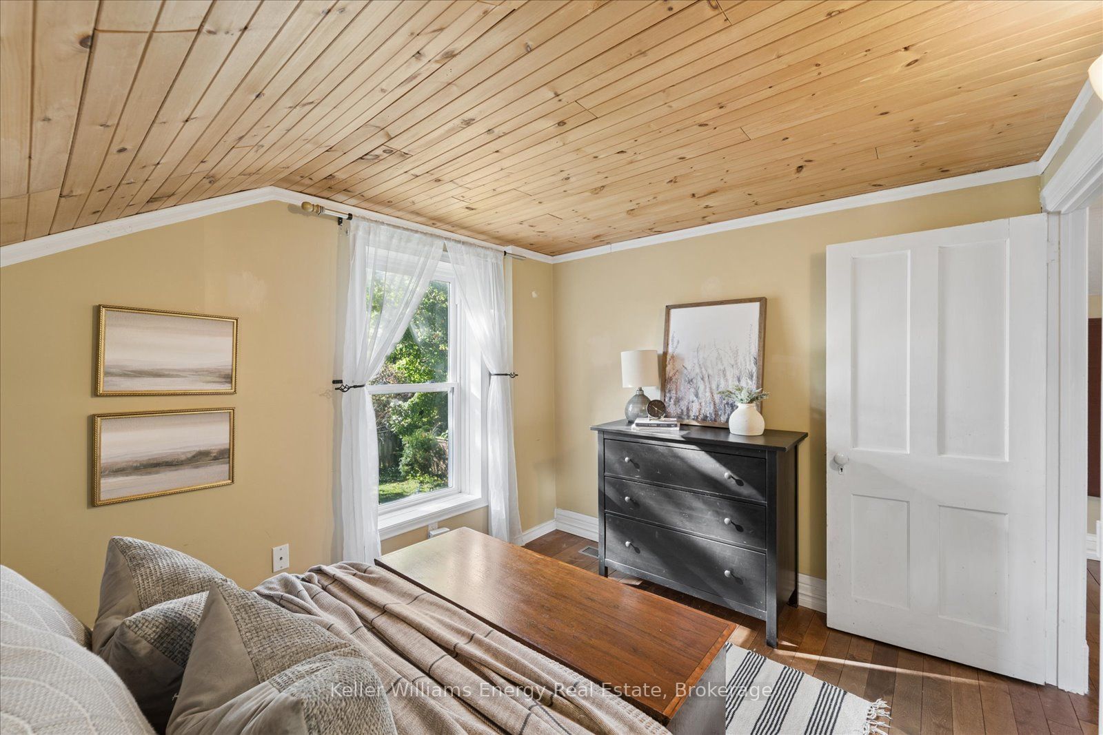 325 Ball Street Property Photo 33