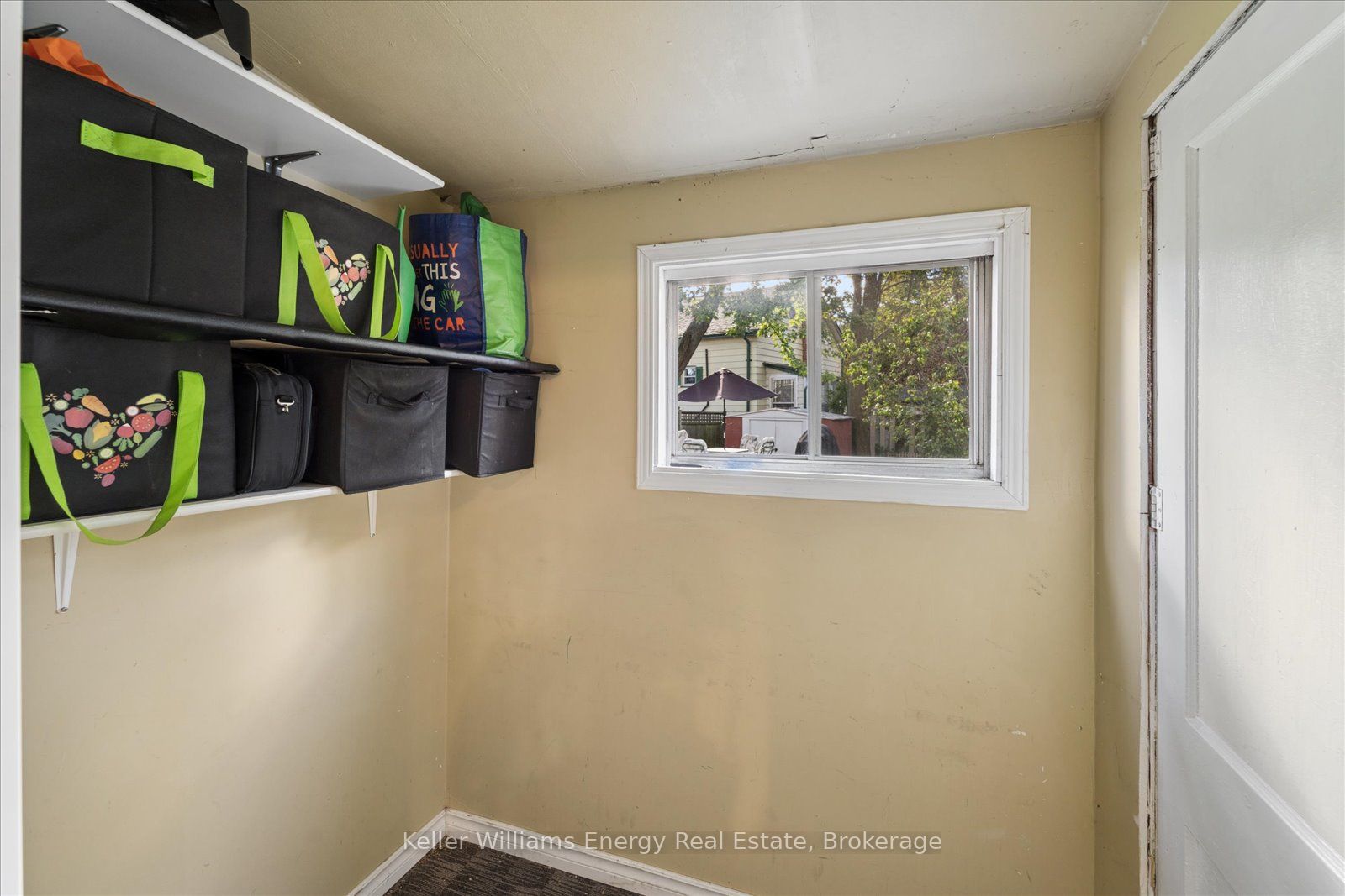 325 Ball Street Property Photo 34