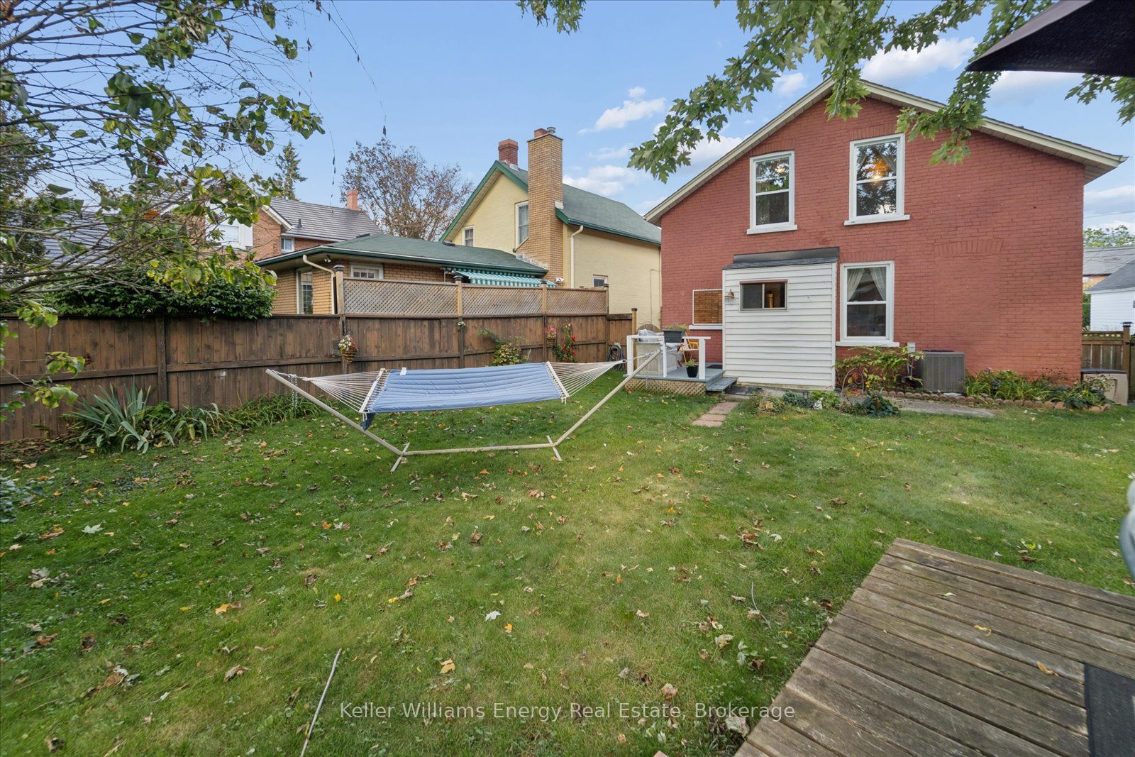 325 Ball Street Property Photo 40