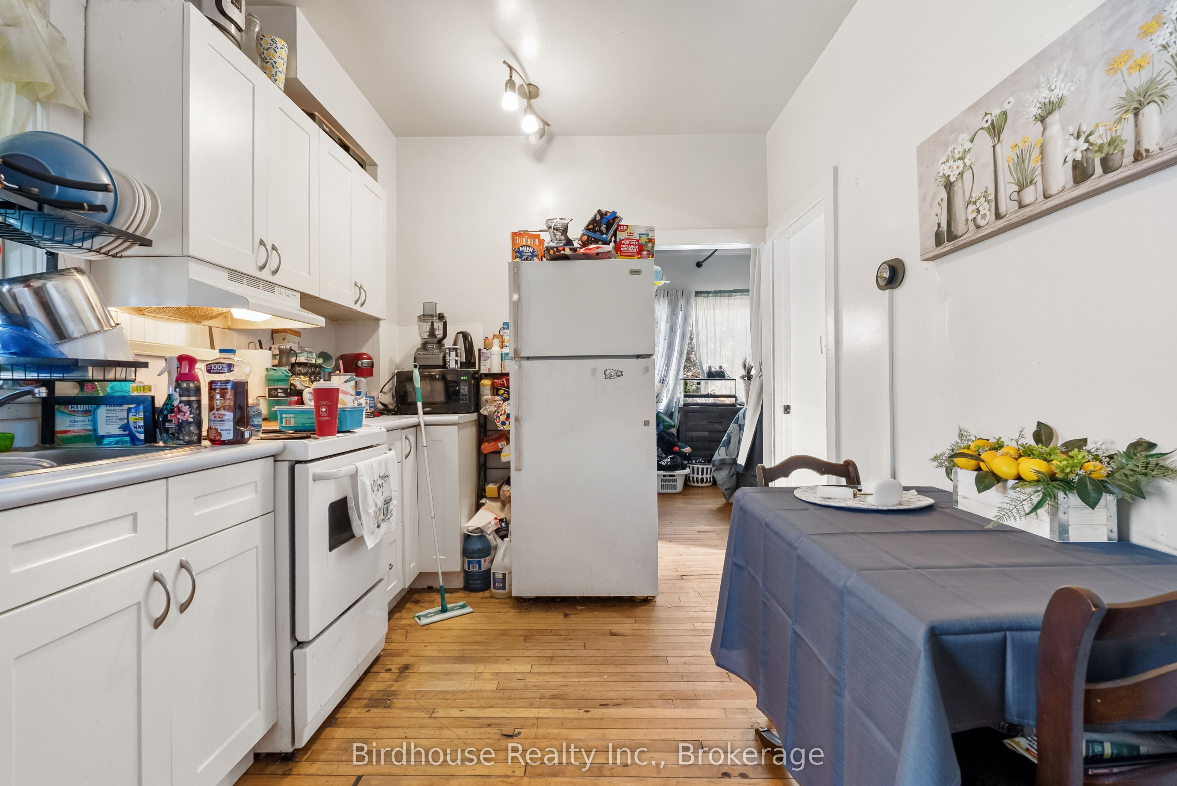 99 Durham Street W Property Photo 7