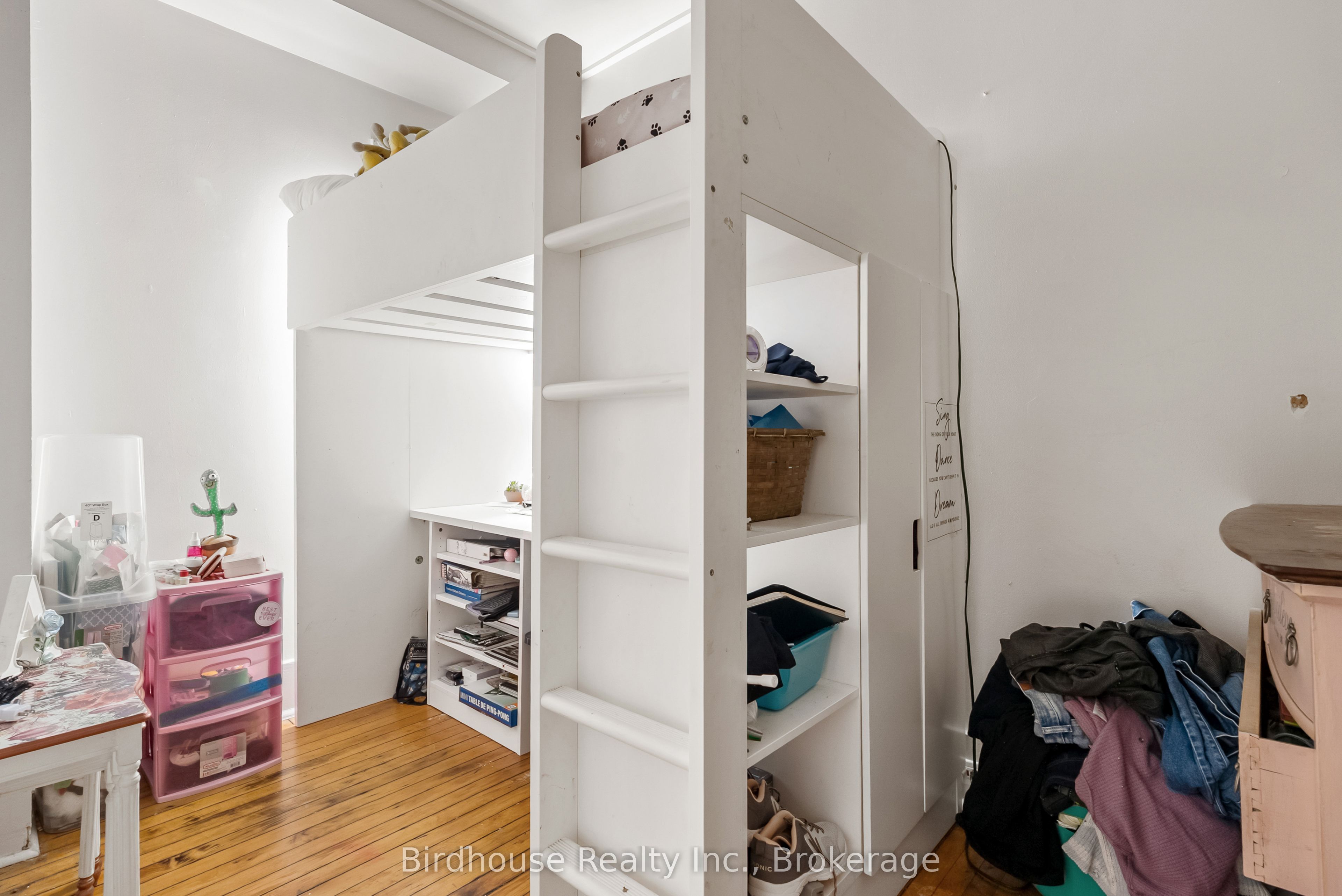 99 Durham Street W Property Photo 14