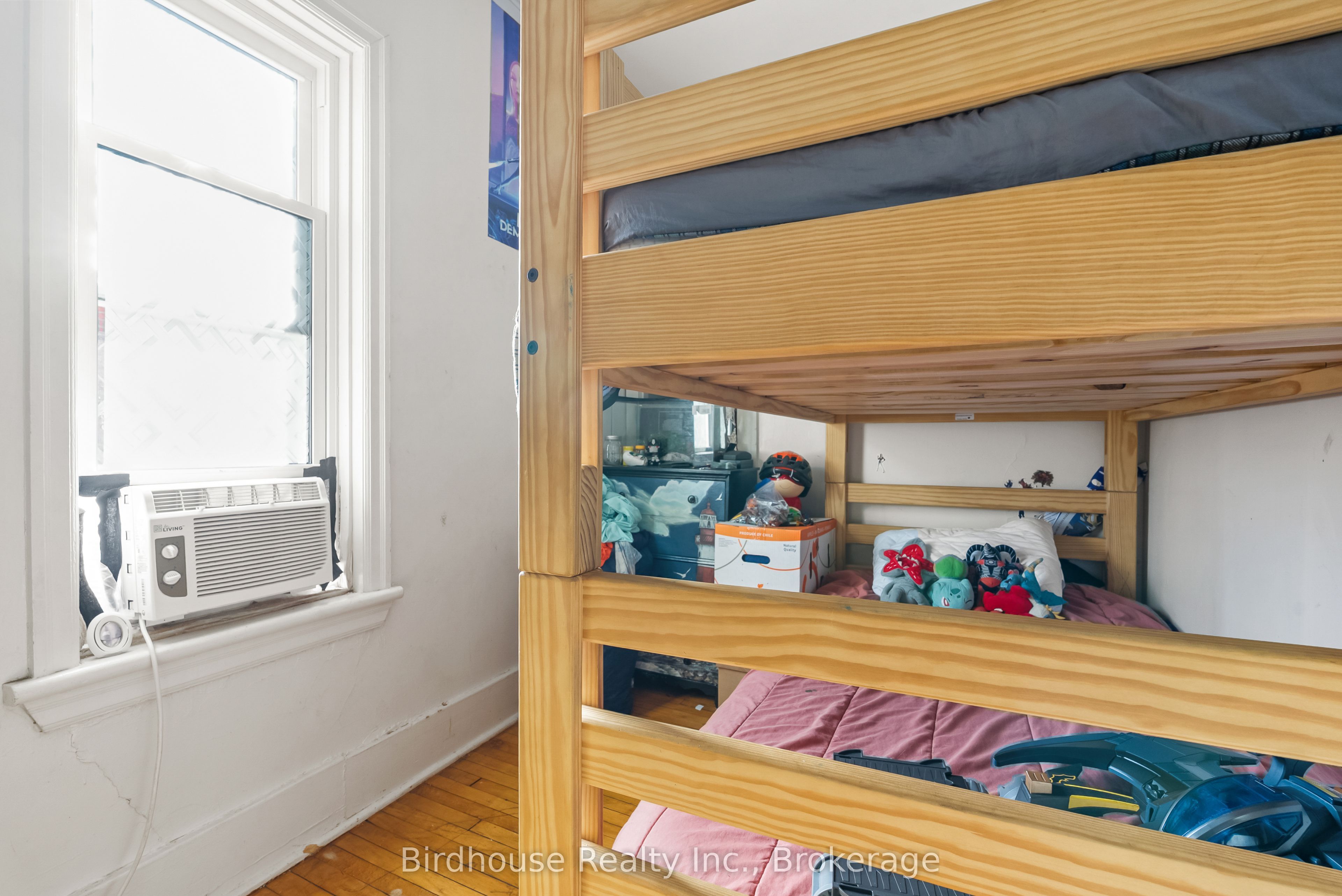 99 Durham Street W Property Photo 15