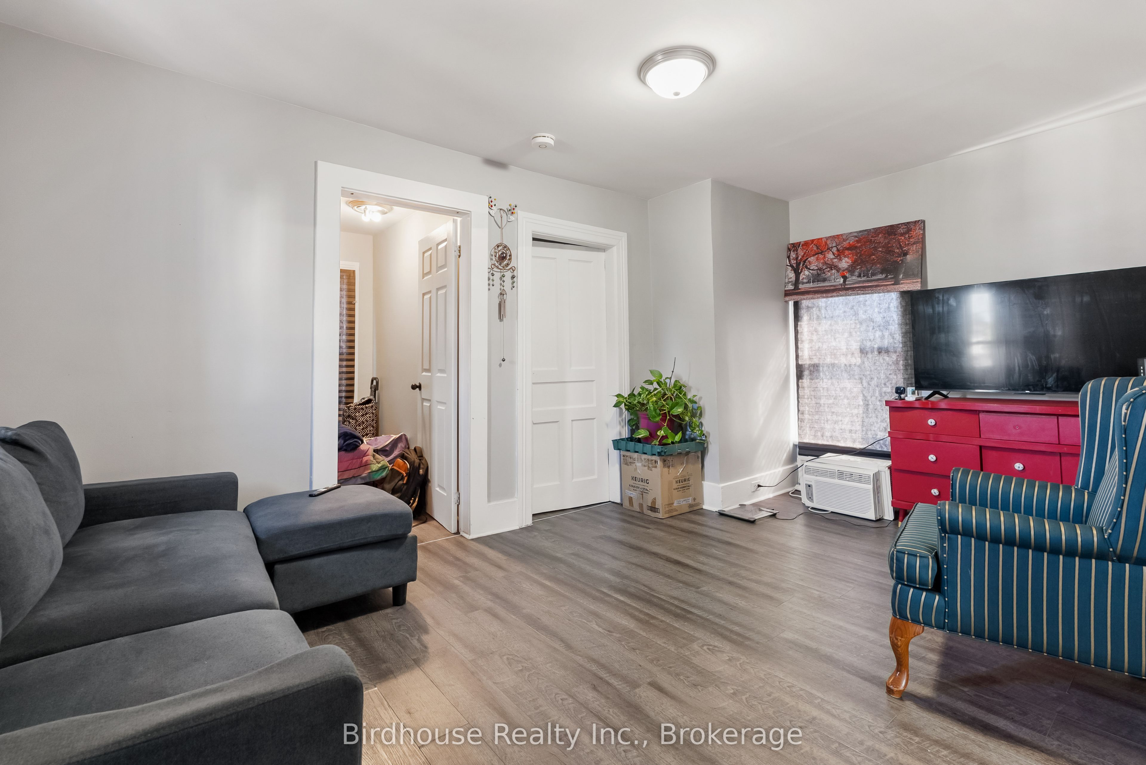 99 Durham Street W Property Photo 18