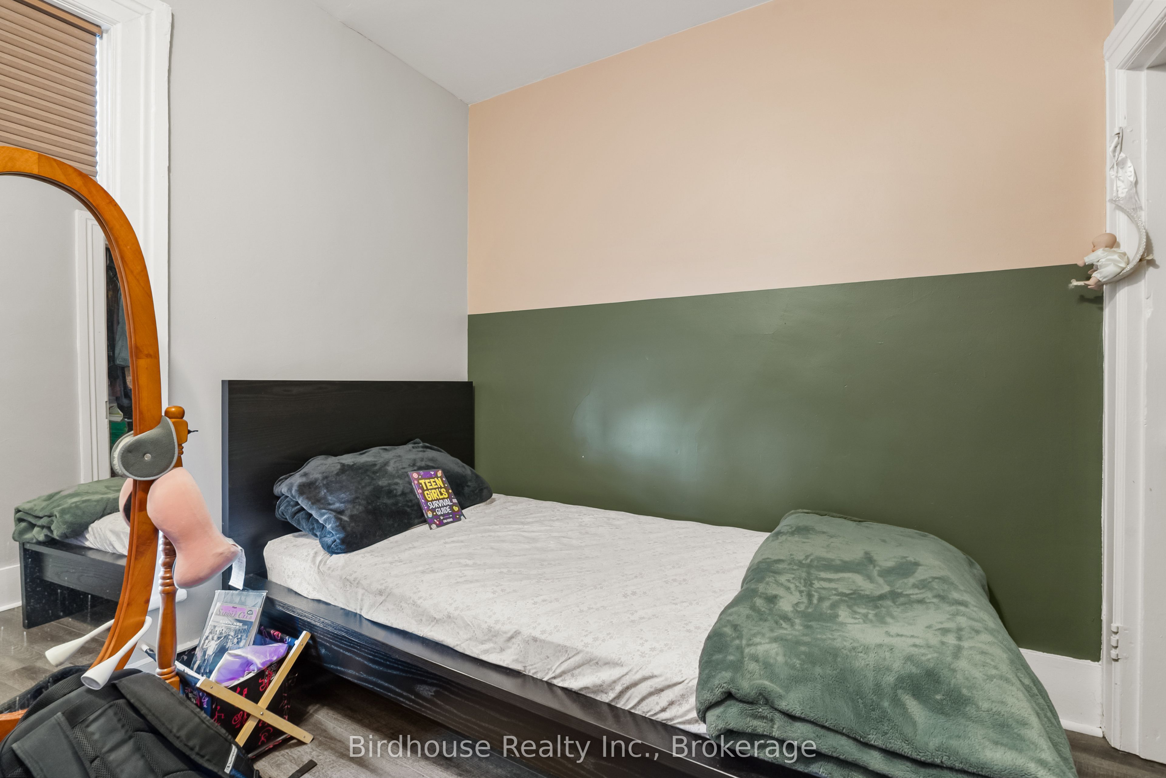 99 Durham Street W Property Photo 28