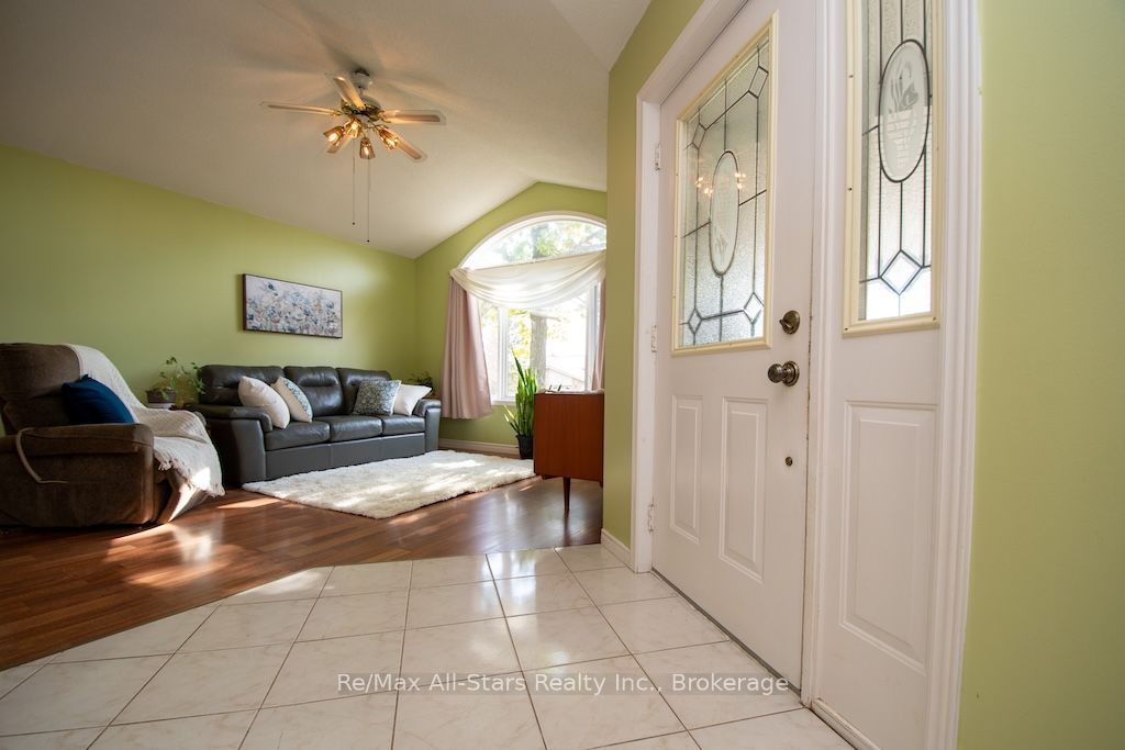 41 Cedartree Lane Property Photo 6