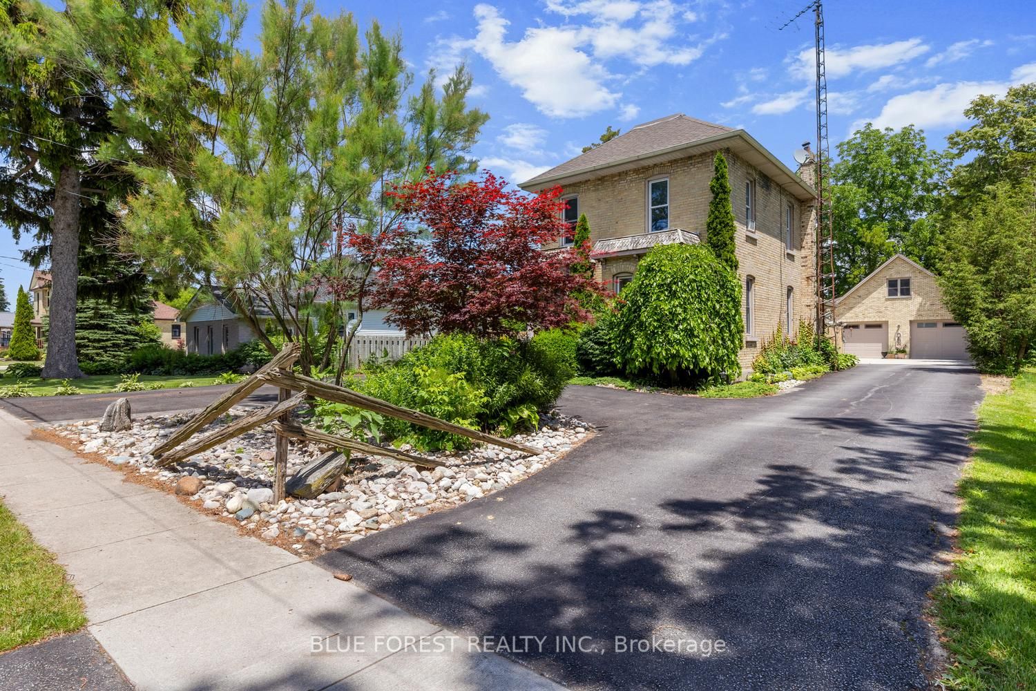 201 Margaret Street Property Photo 1