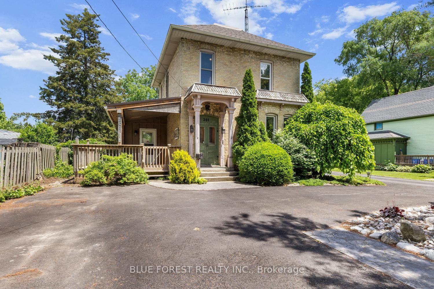201 Margaret Street Property Photo 5