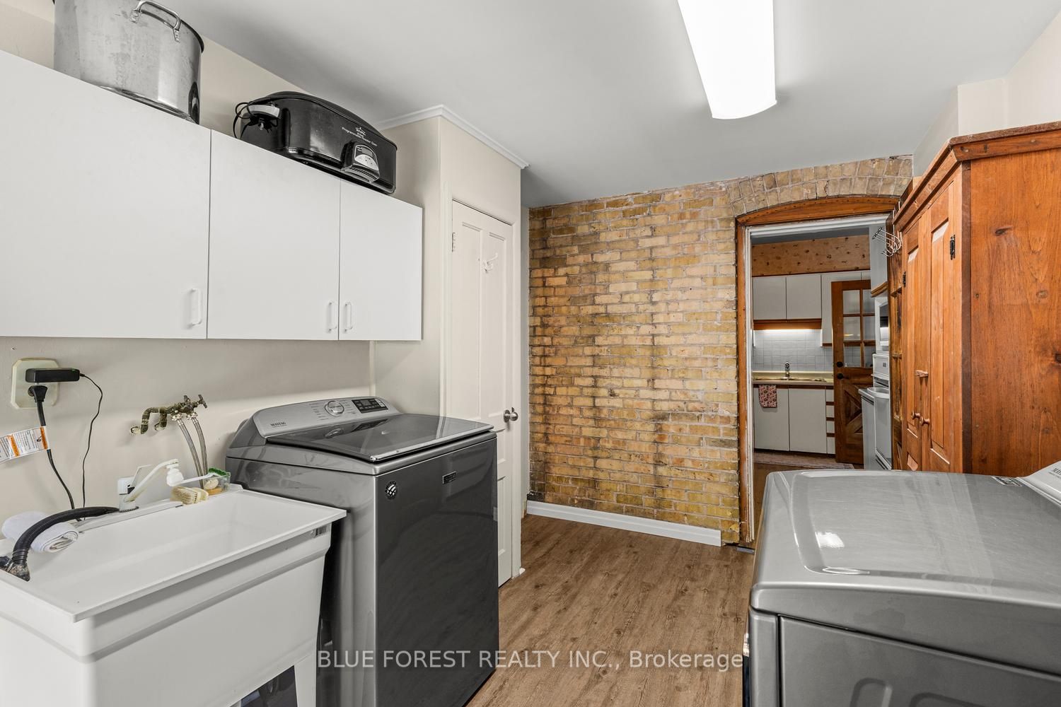 201 Margaret Street Property Photo 18