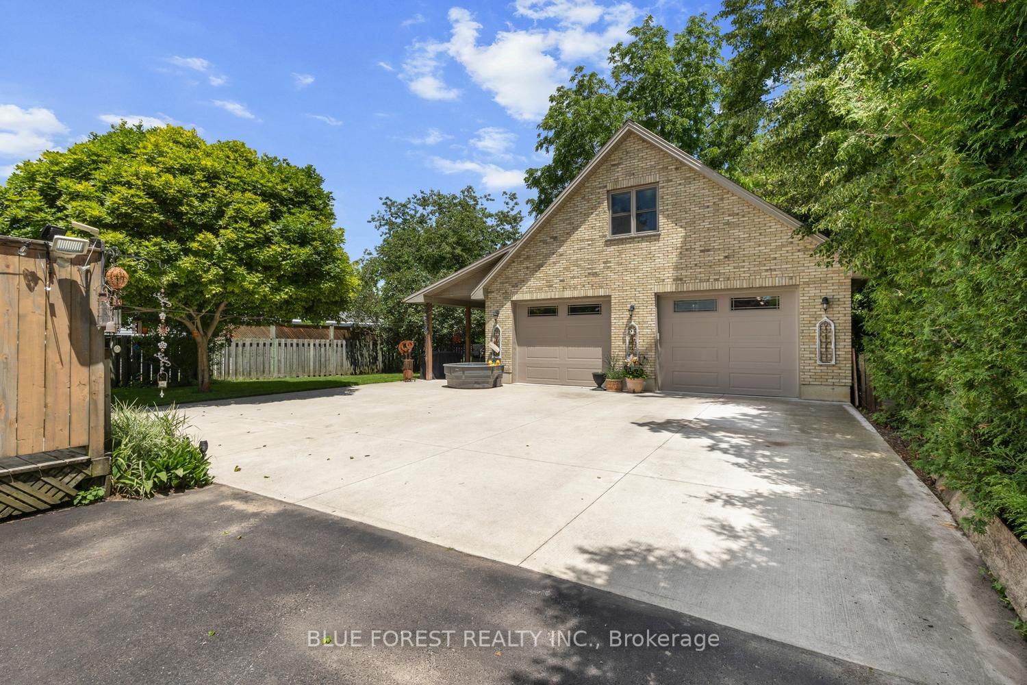 201 Margaret Street Property Photo 37