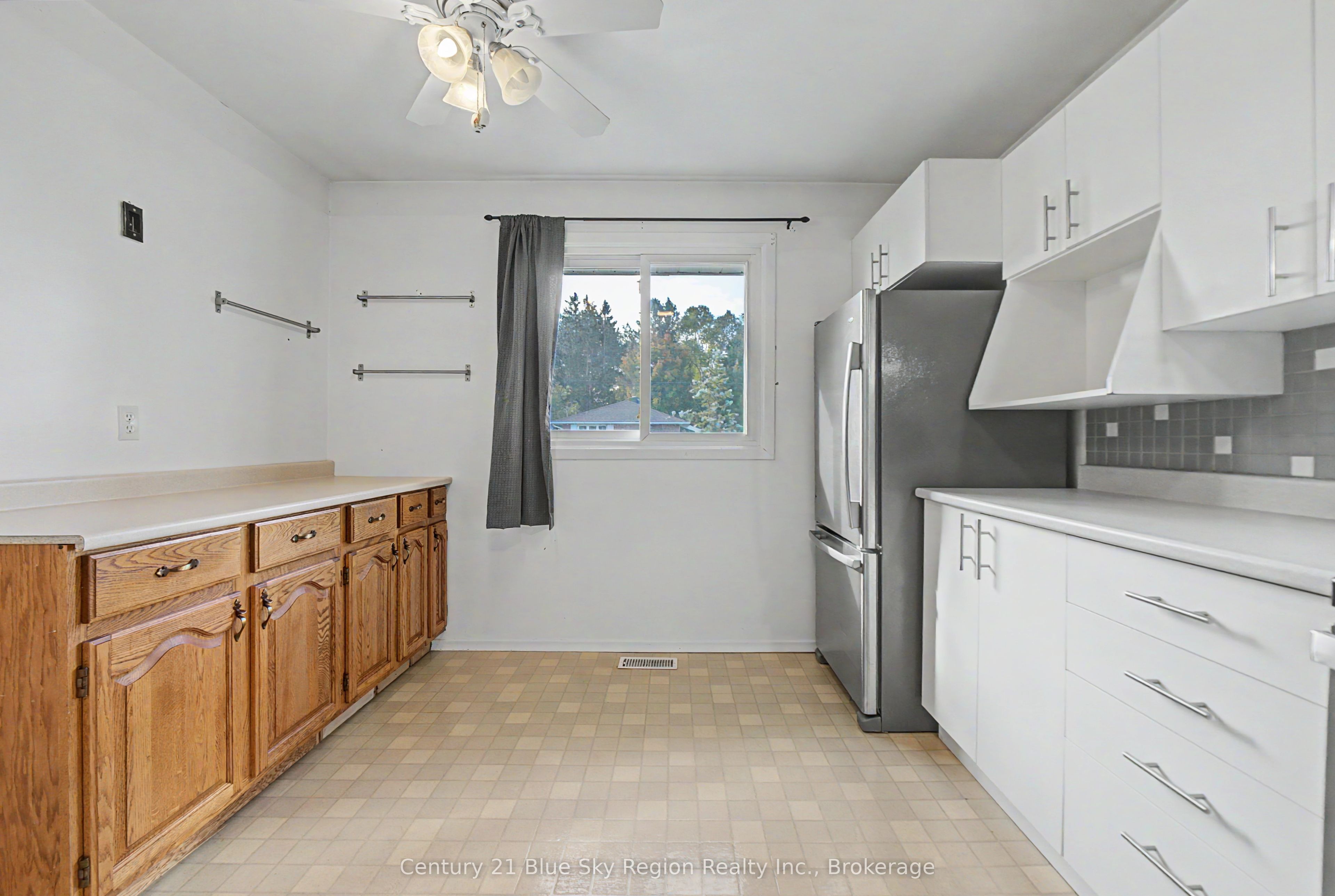 58 Van Horne Crescent Property Photo 18