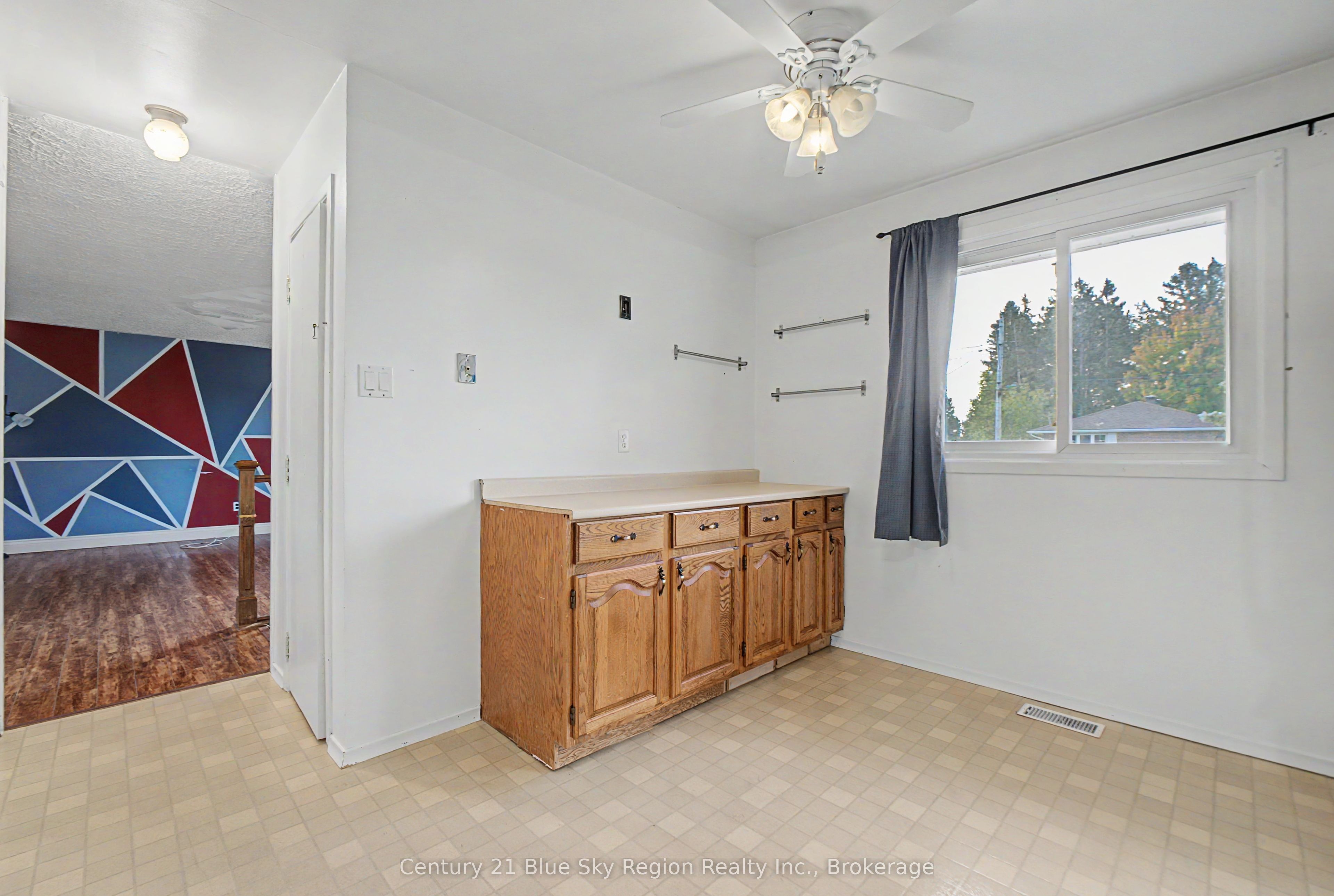 58 Van Horne Crescent Property Photo 19