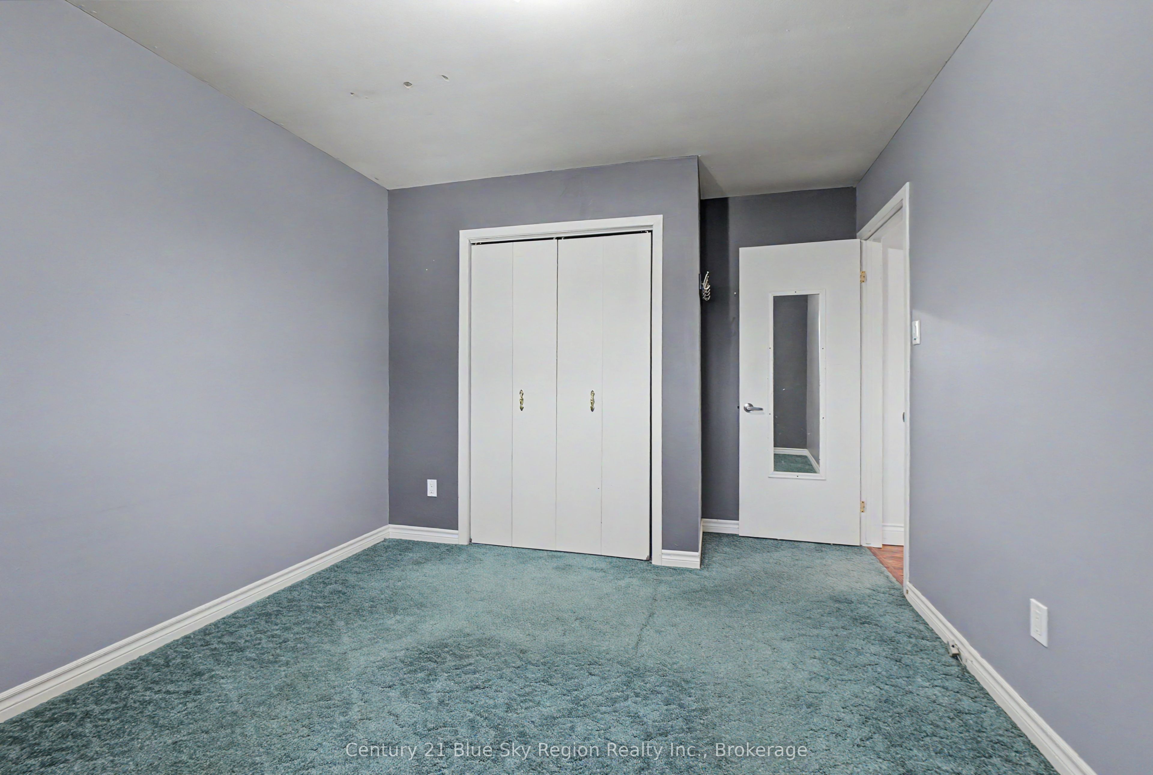 58 Van Horne Crescent Property Photo 23