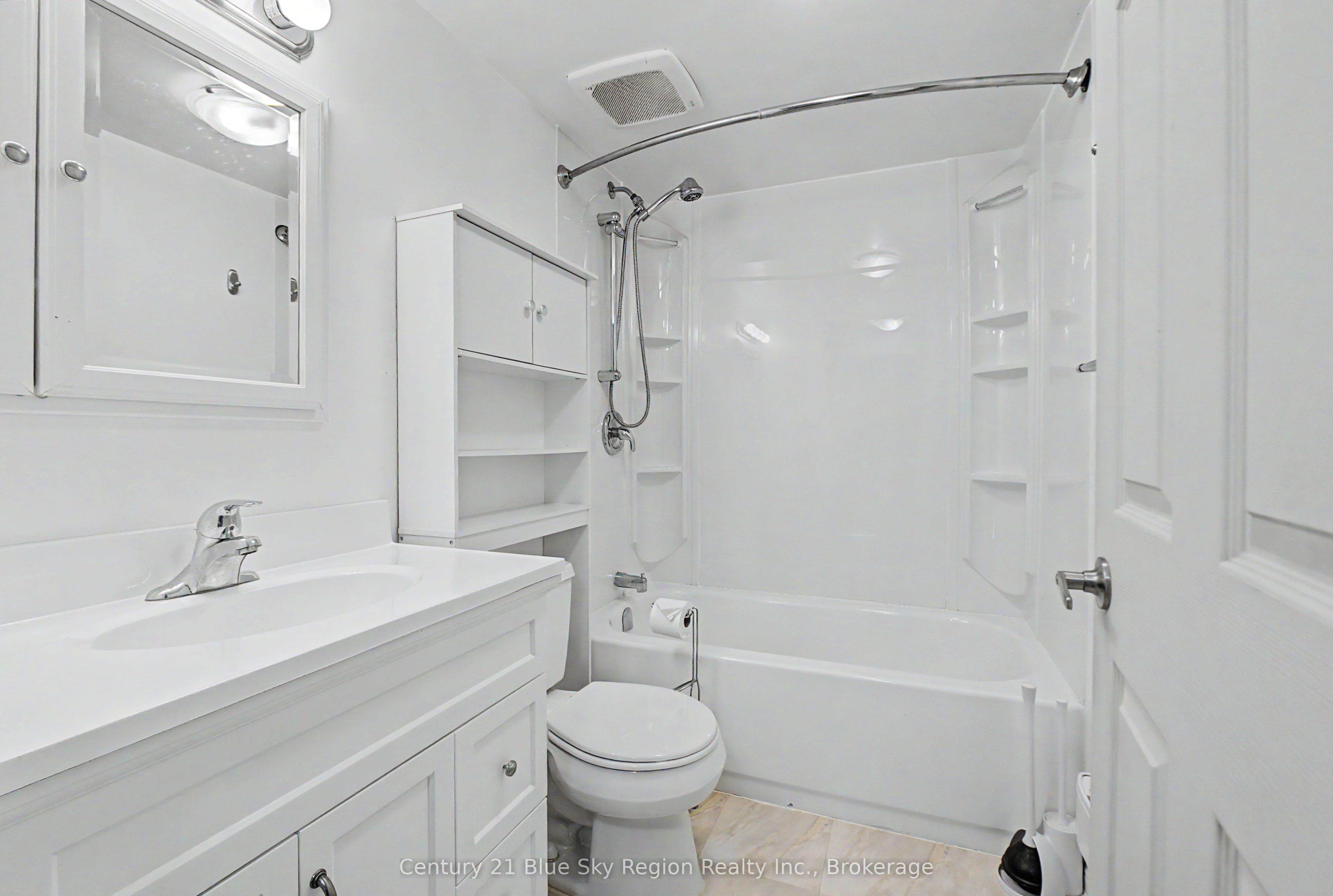 58 Van Horne Crescent Property Photo 34