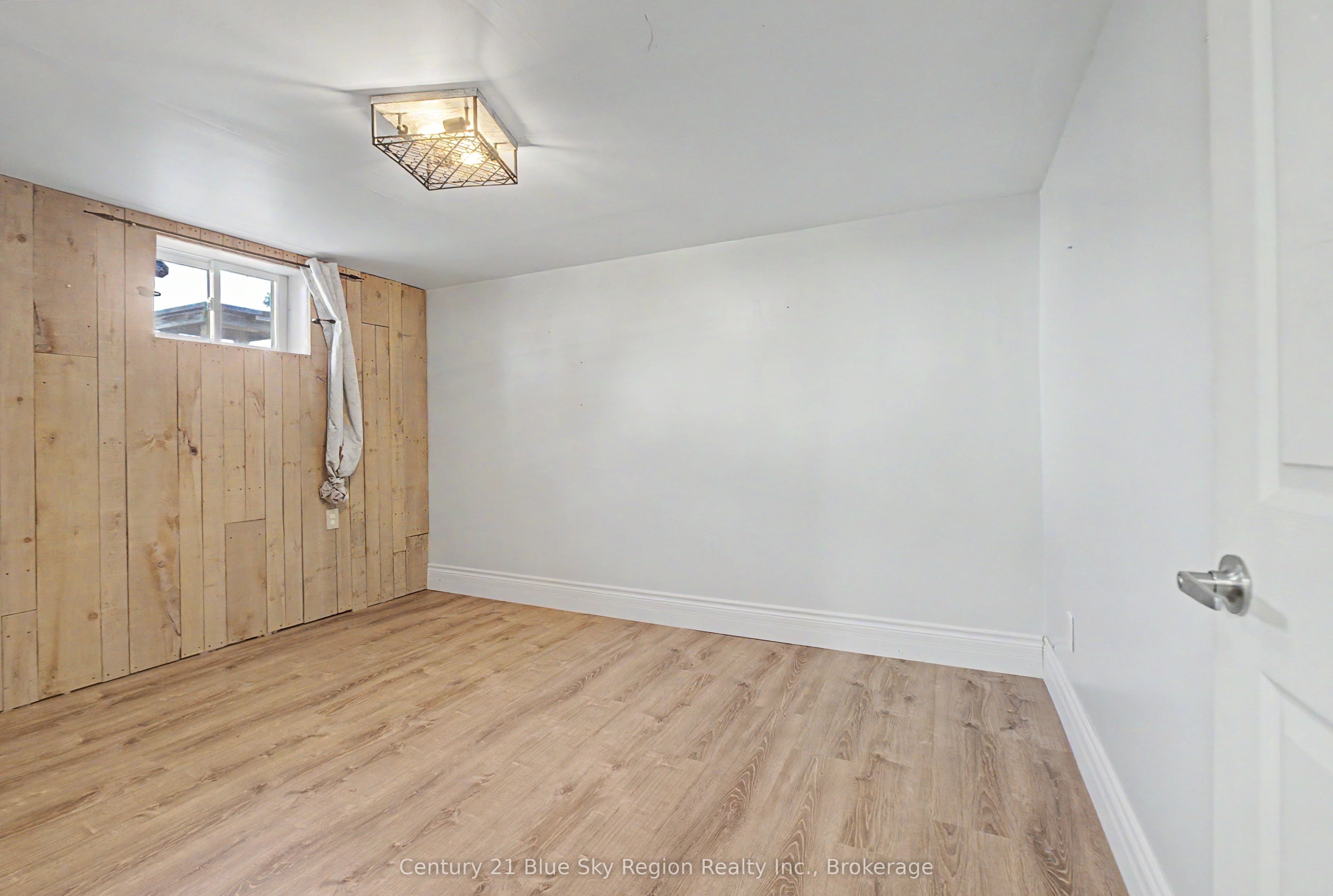 58 Van Horne Crescent Property Photo 35