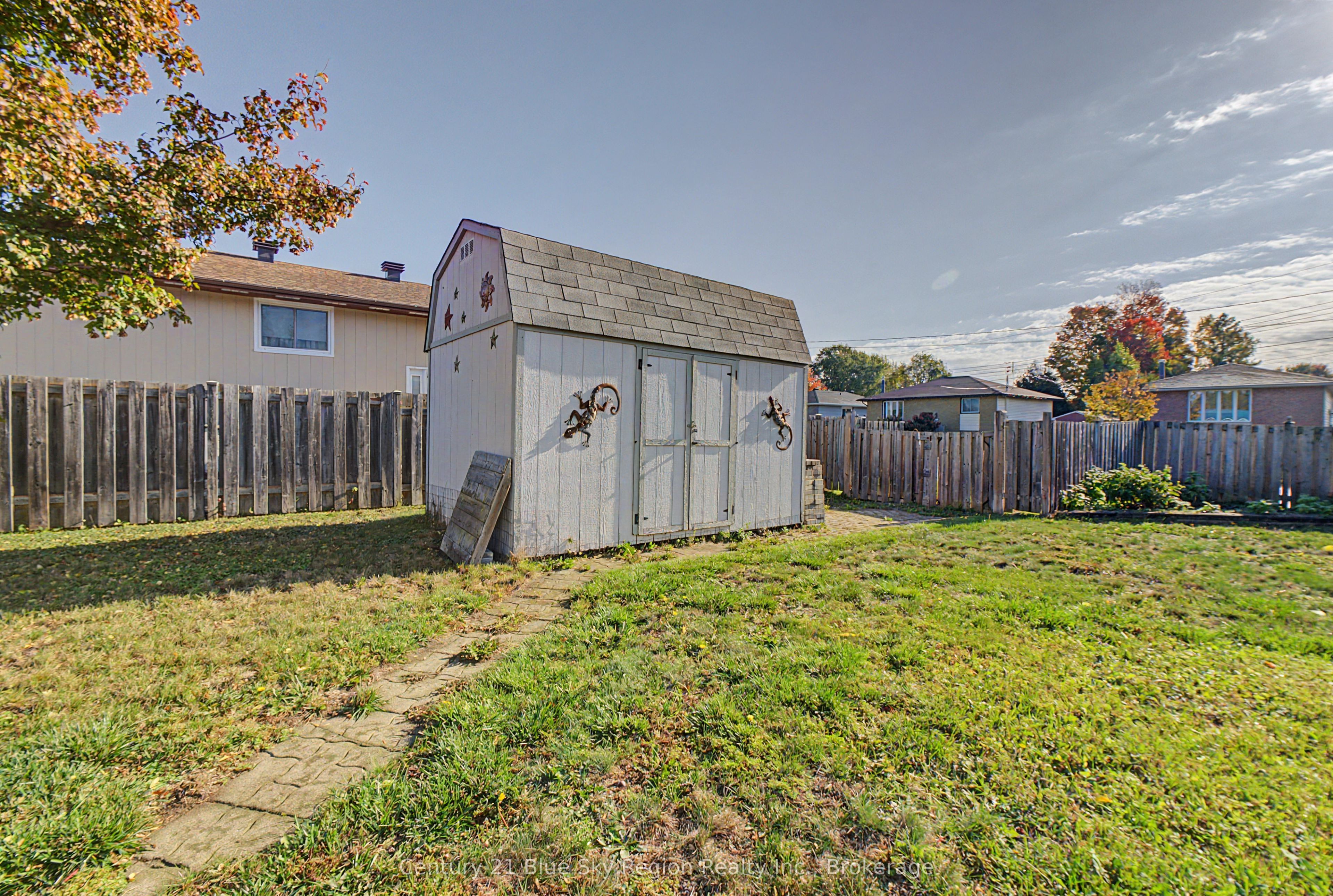 58 Van Horne Crescent Property Photo 43