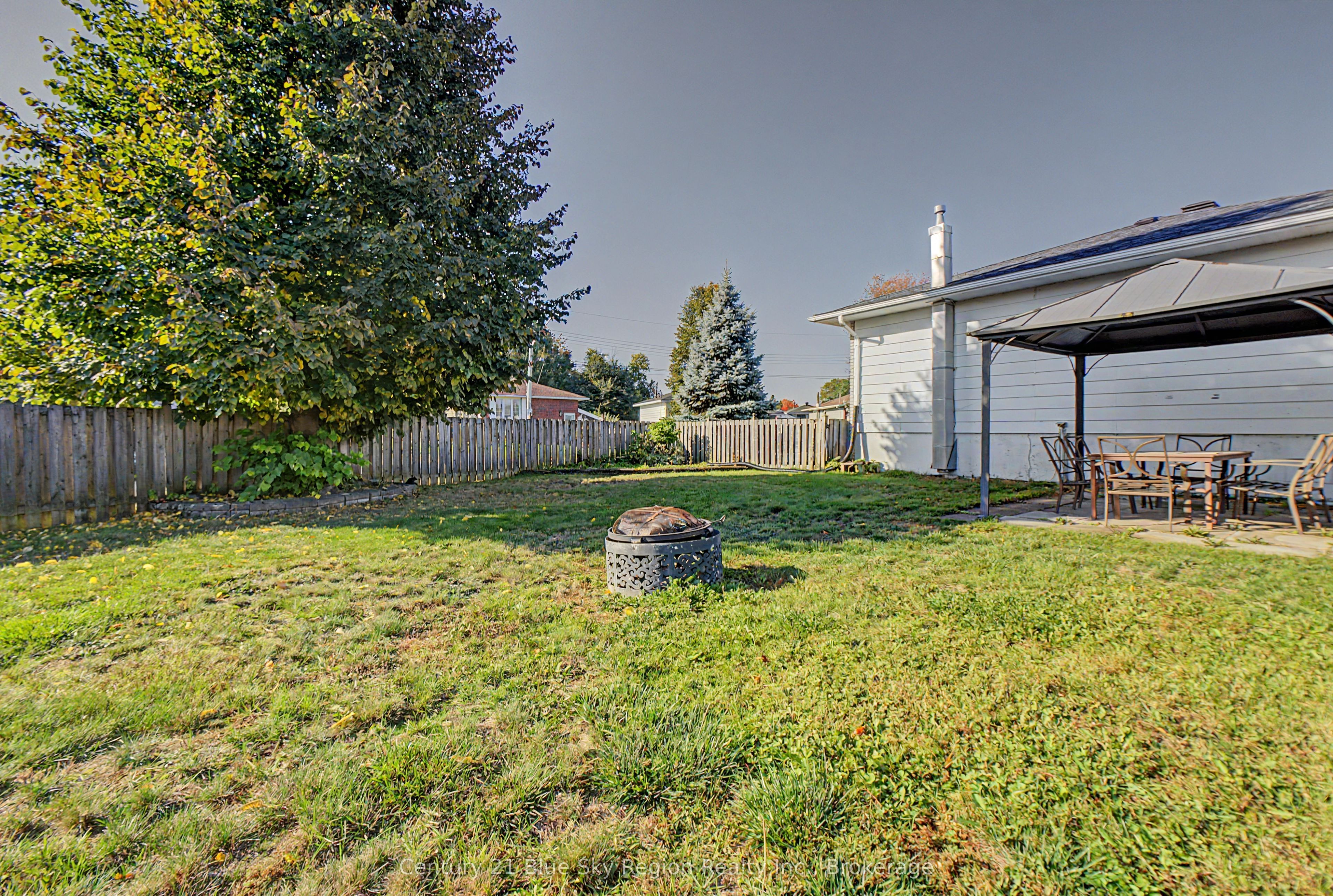 58 Van Horne Crescent Property Photo 44