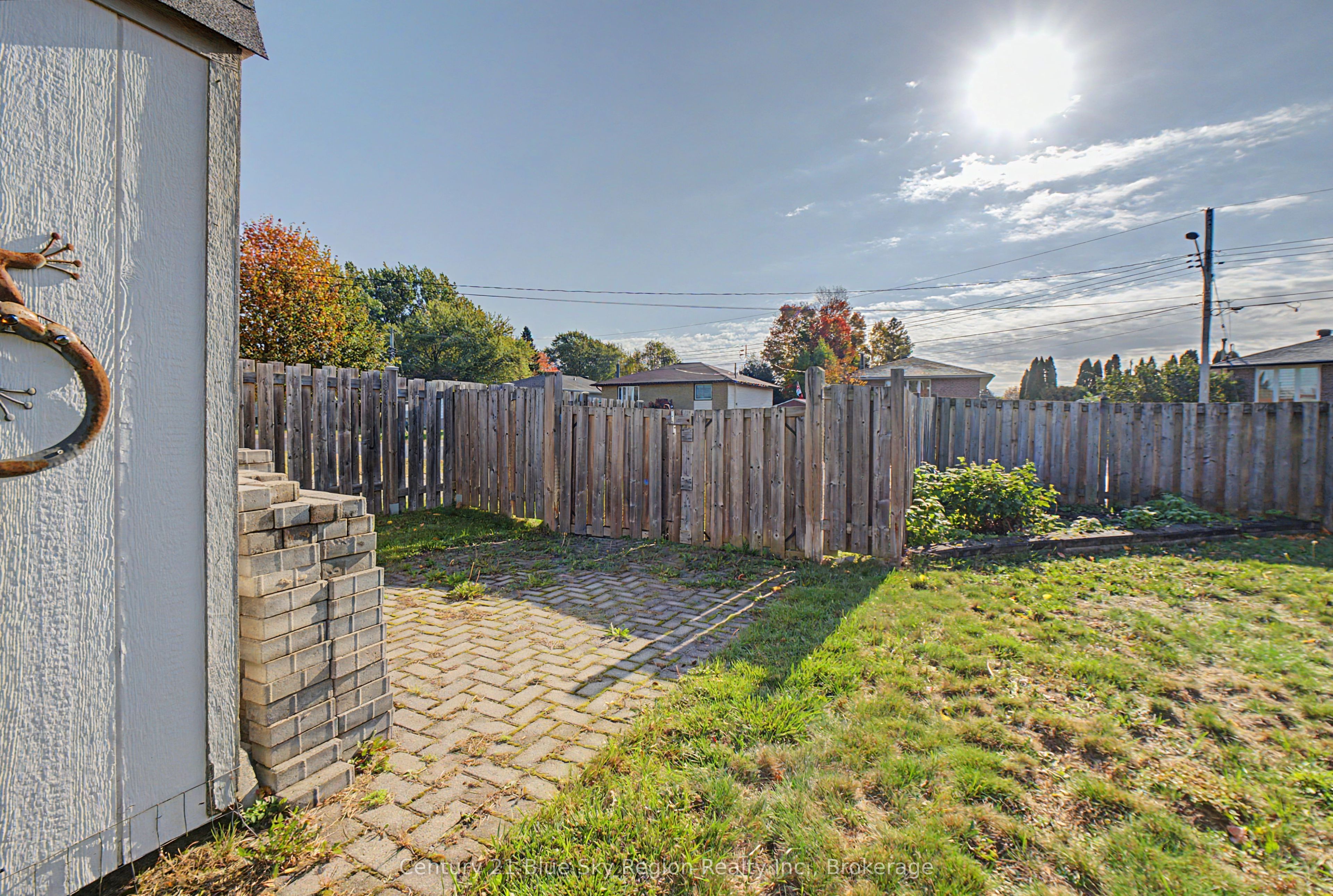 58 Van Horne Crescent Property Photo 45