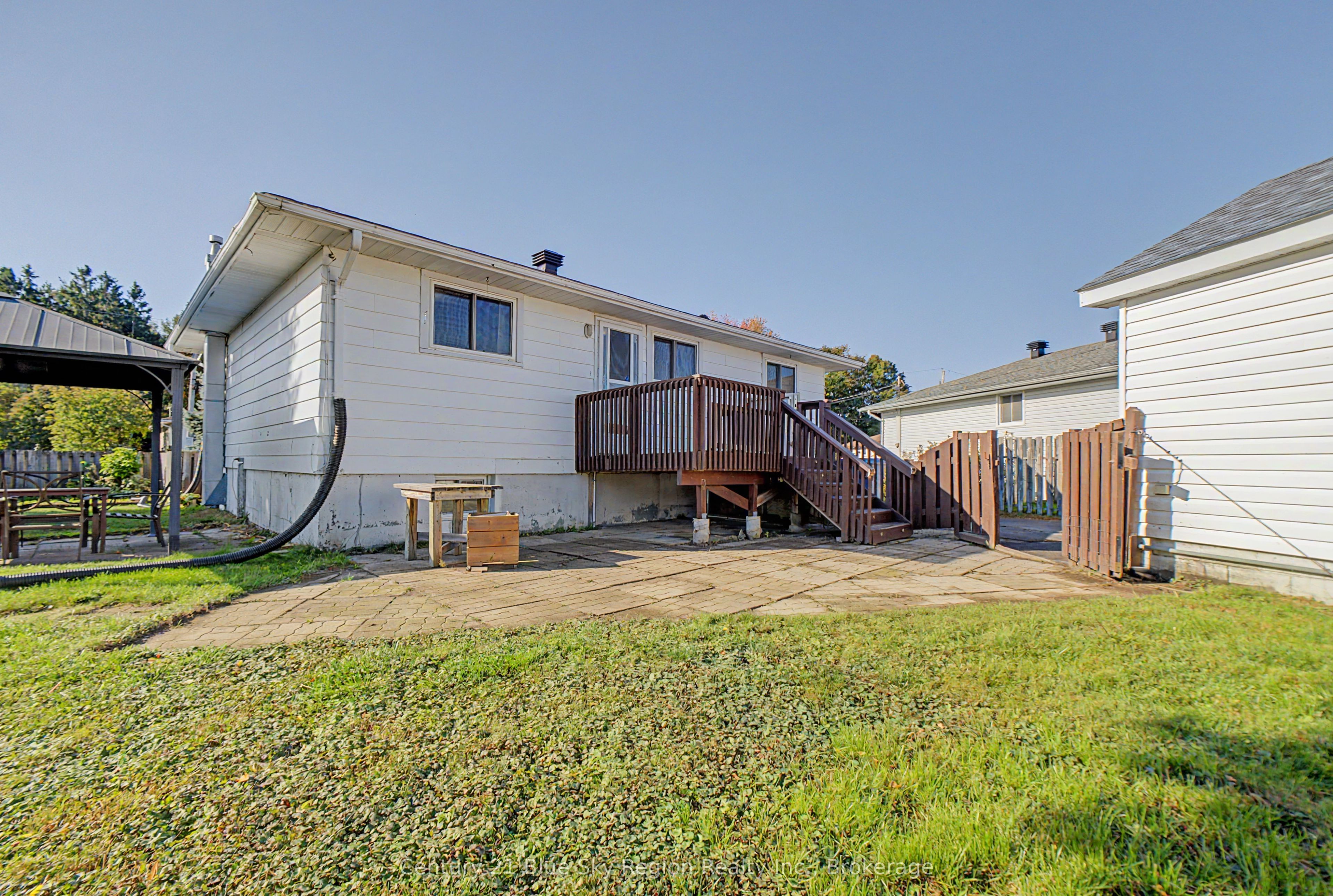 58 Van Horne Crescent Property Photo 46