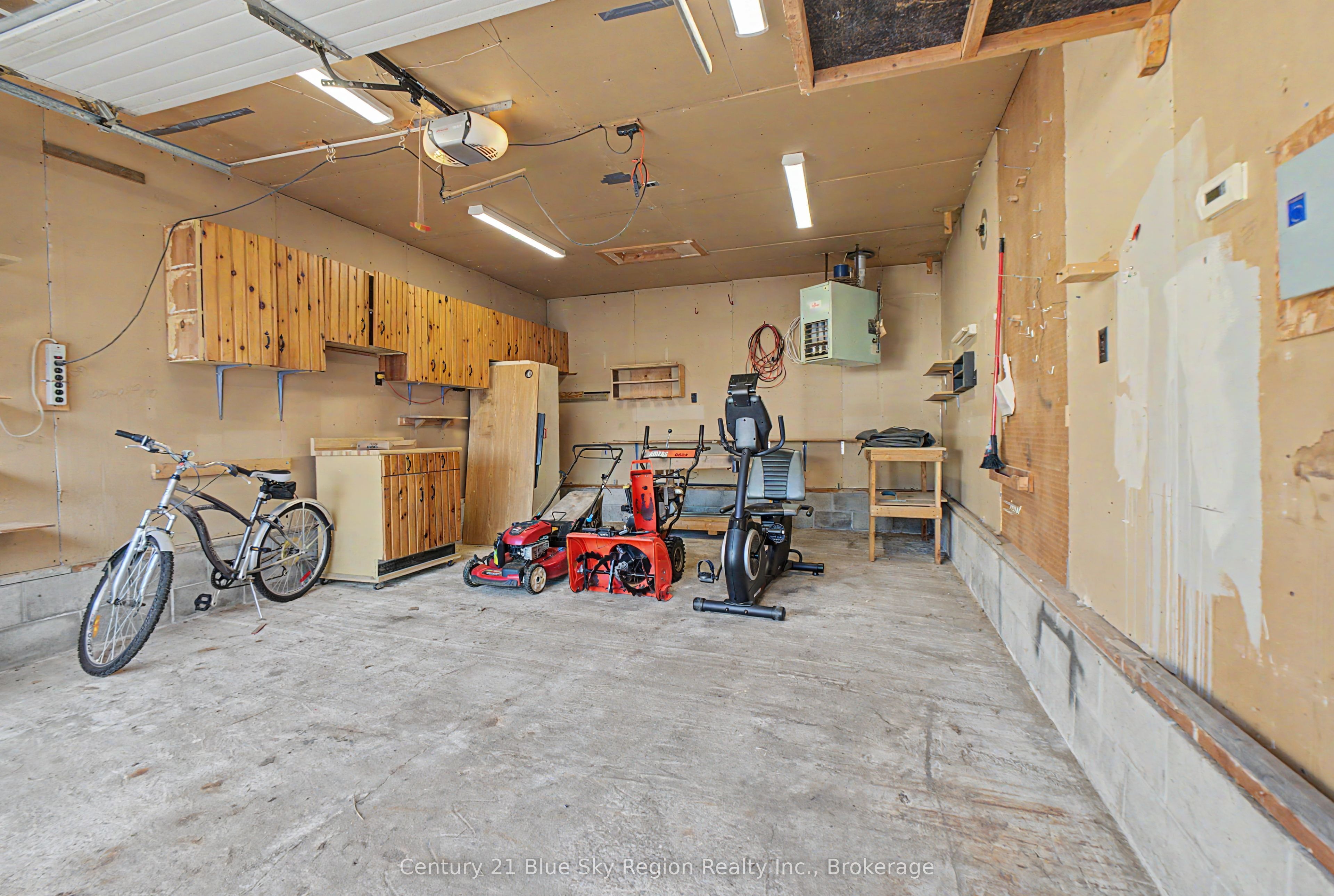 58 Van Horne Crescent Property Photo 47