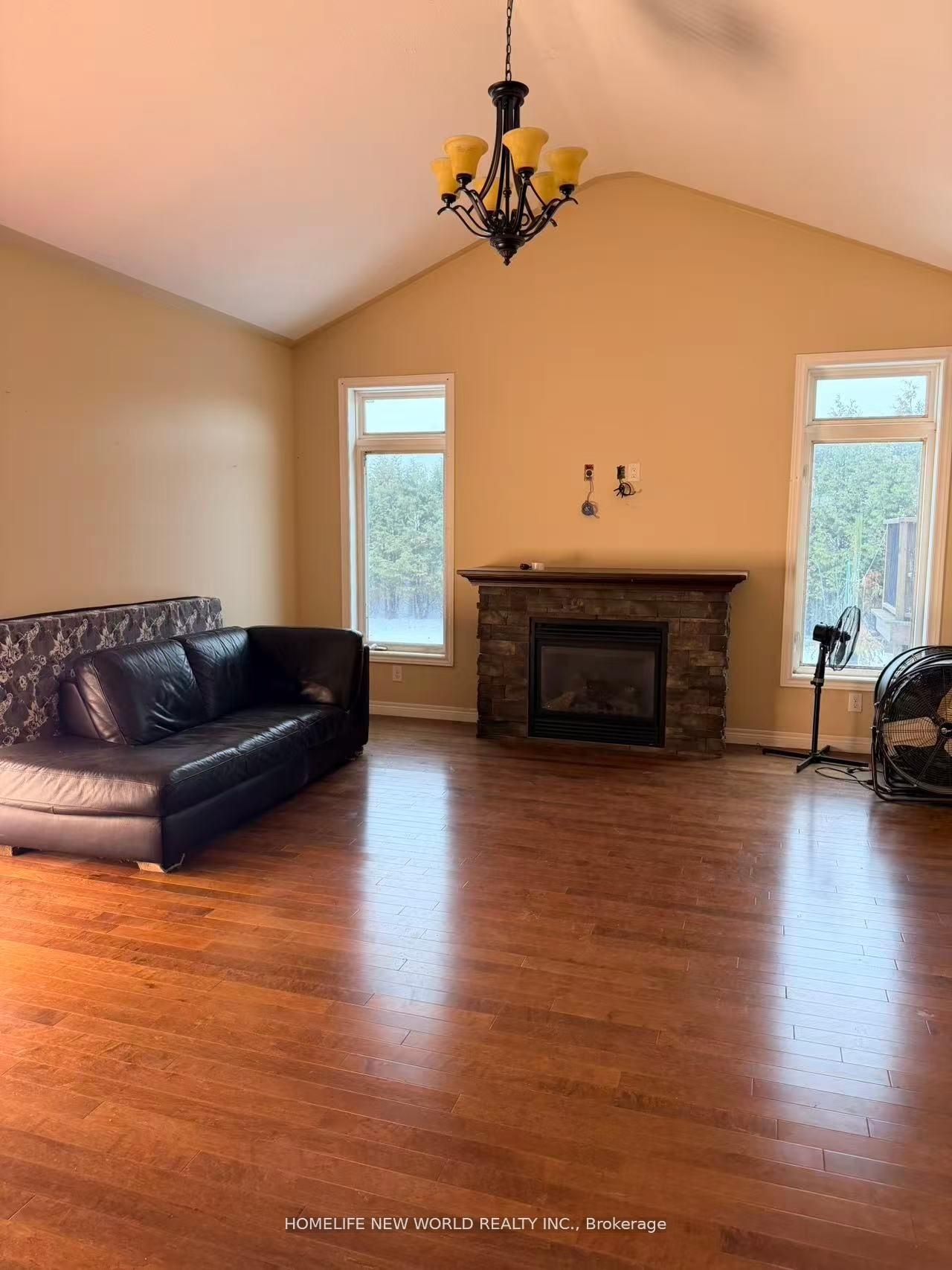 1510 On-3 Property Photo 16