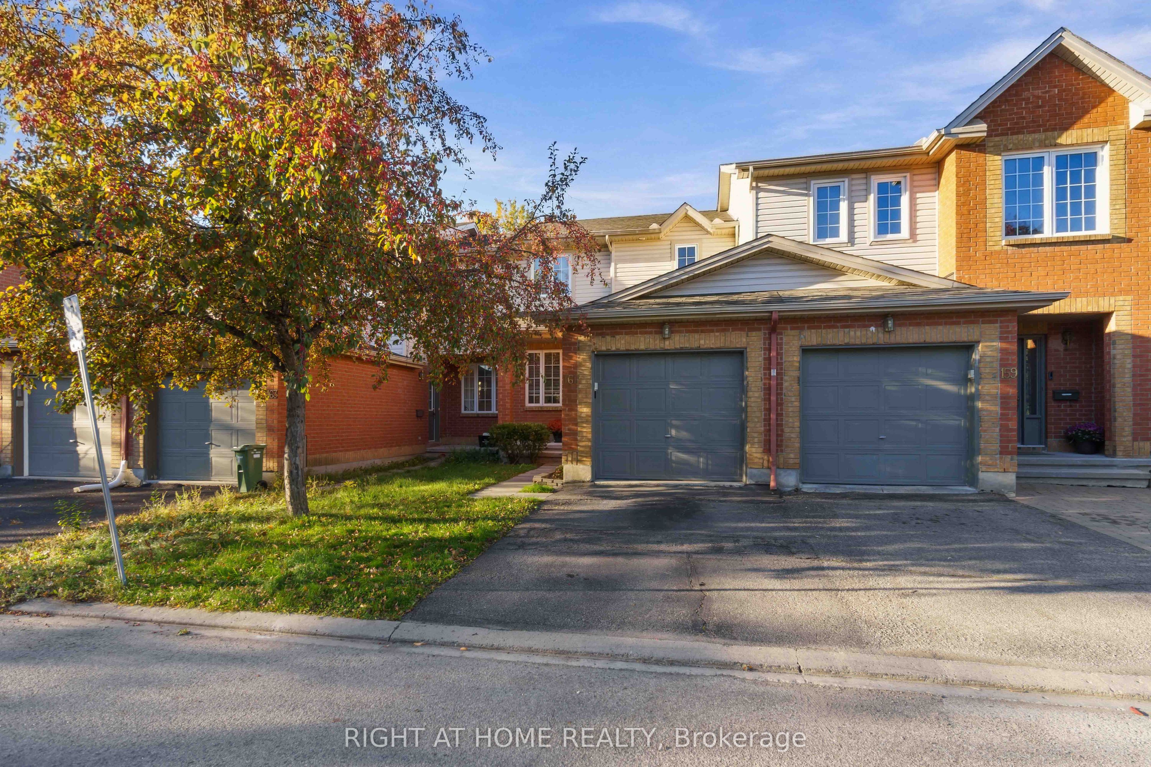 161 Kinross Private