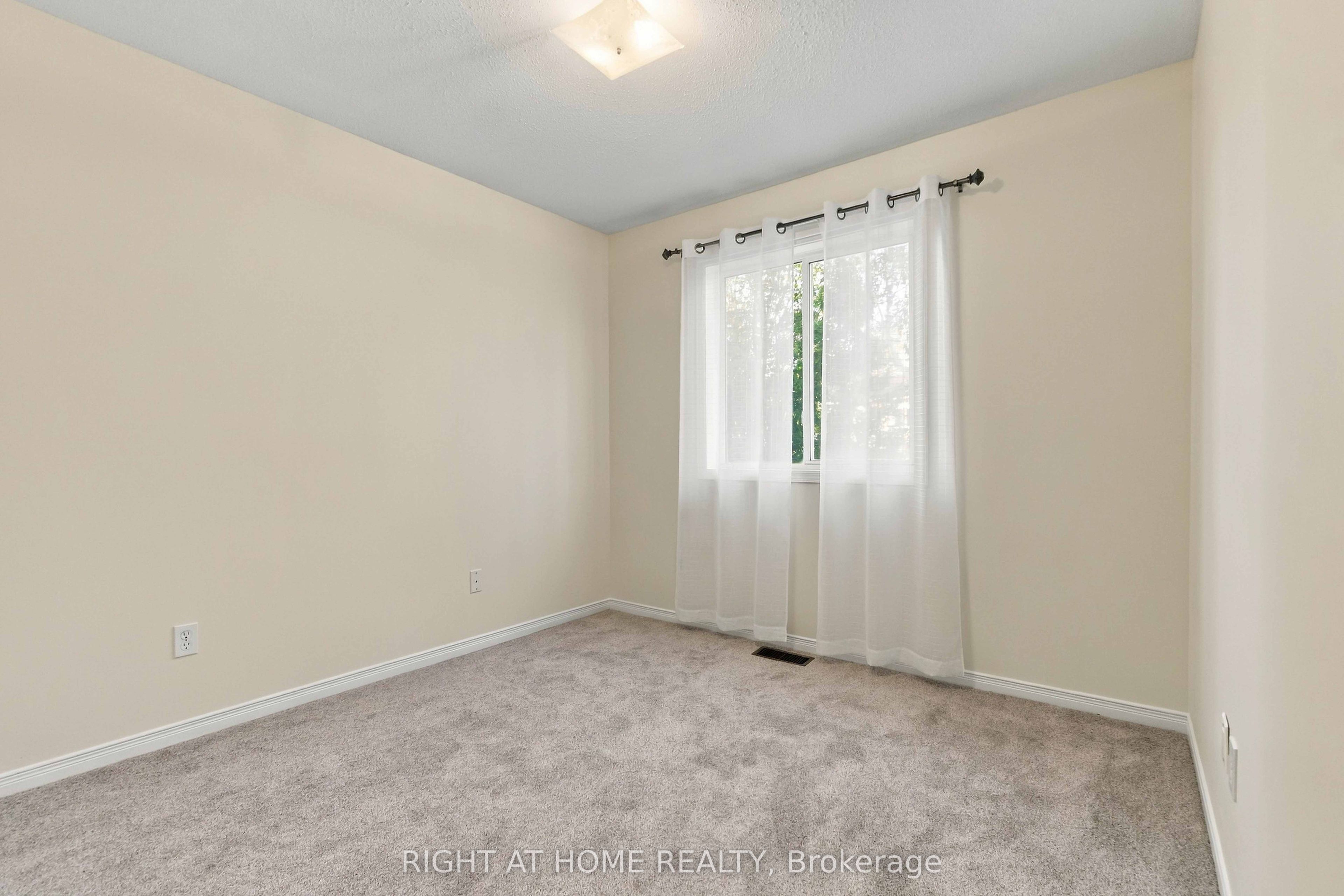 161 Kinross Private Property Photo 20