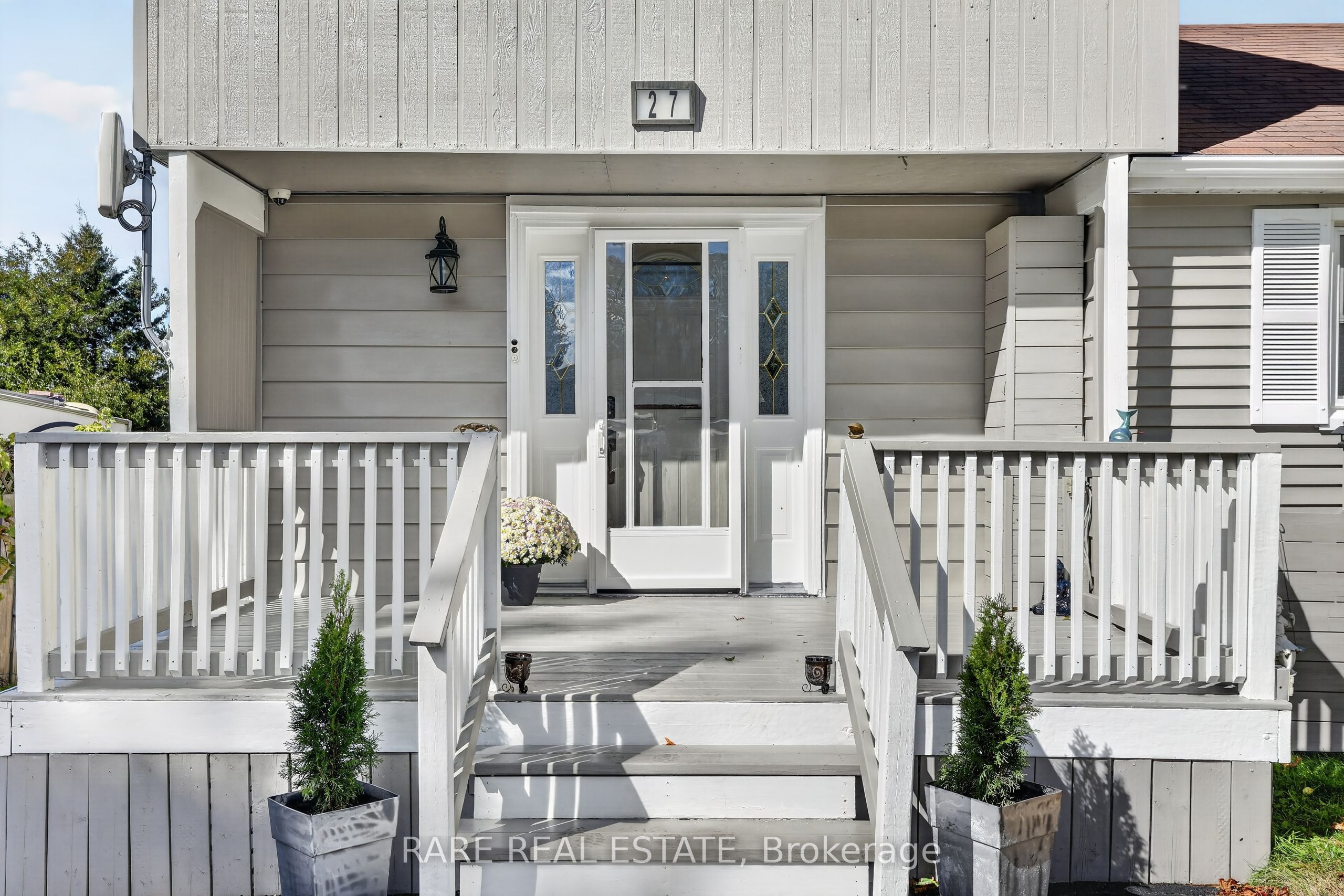 27 Carleton Boulevard Property Photo 5