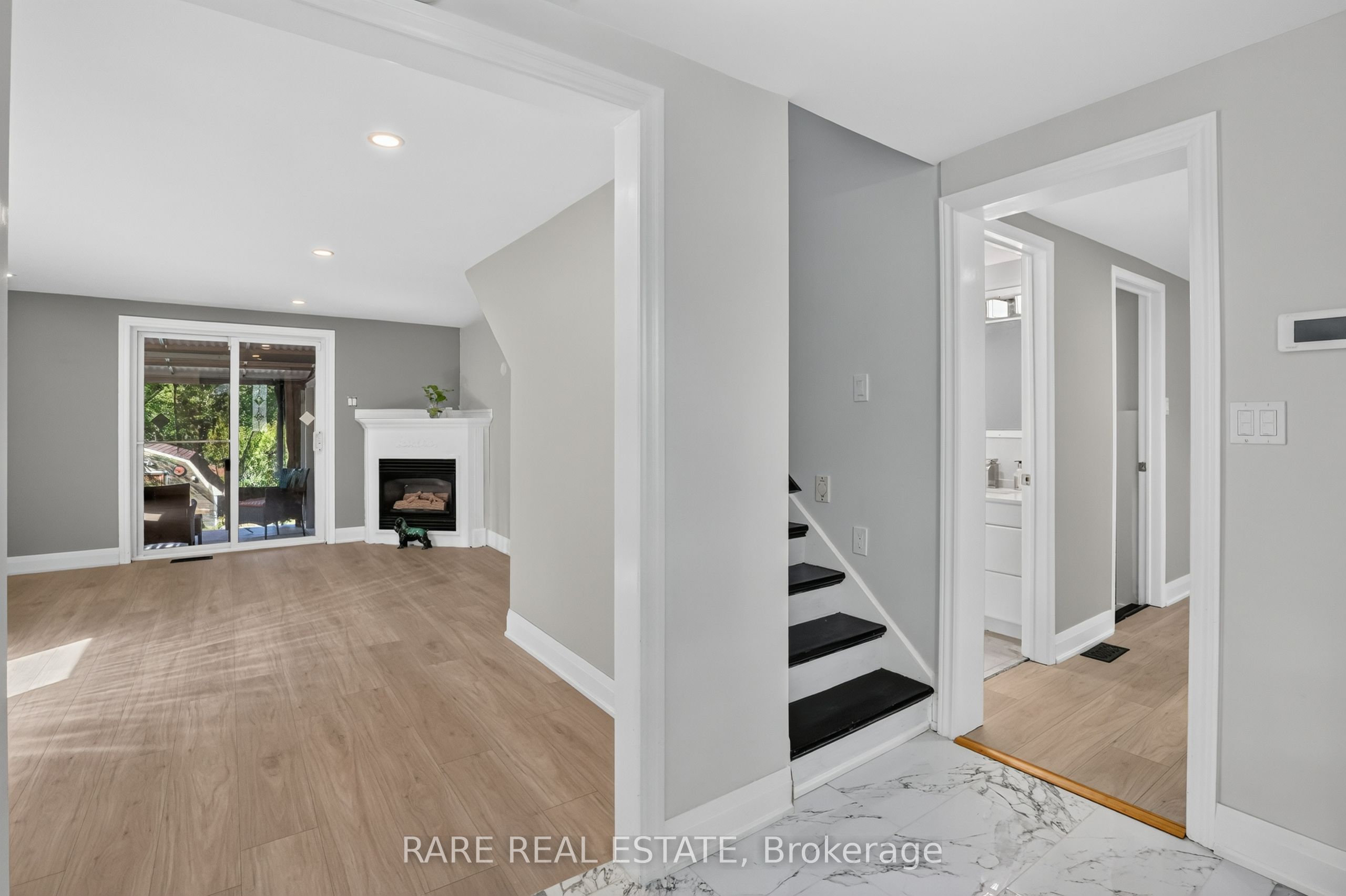27 Carleton Boulevard Property Photo 7
