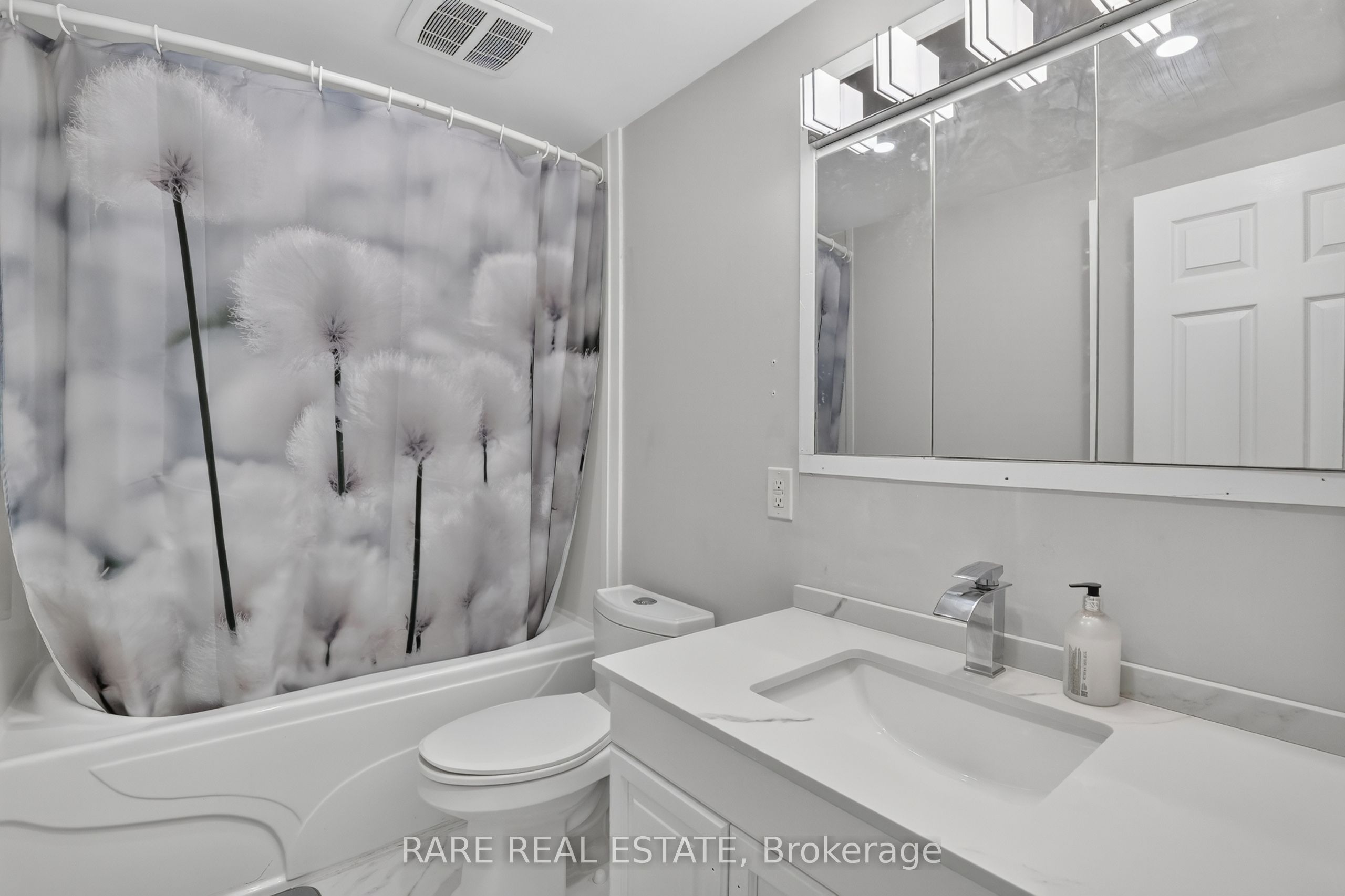 27 Carleton Boulevard Property Photo 10