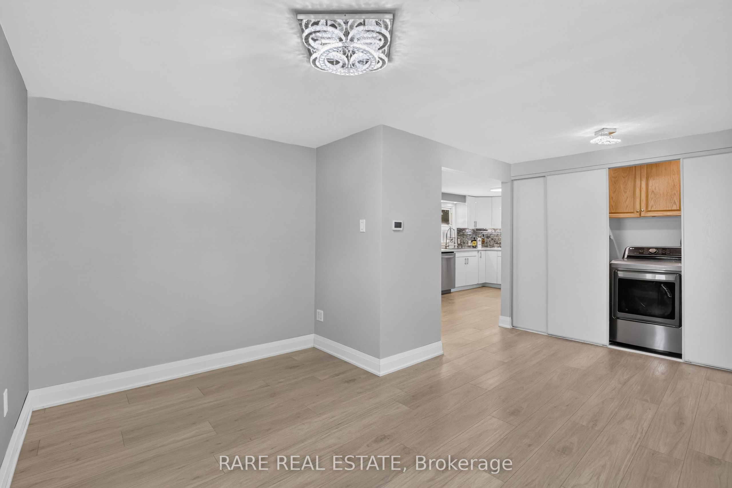 27 Carleton Boulevard Property Photo 16
