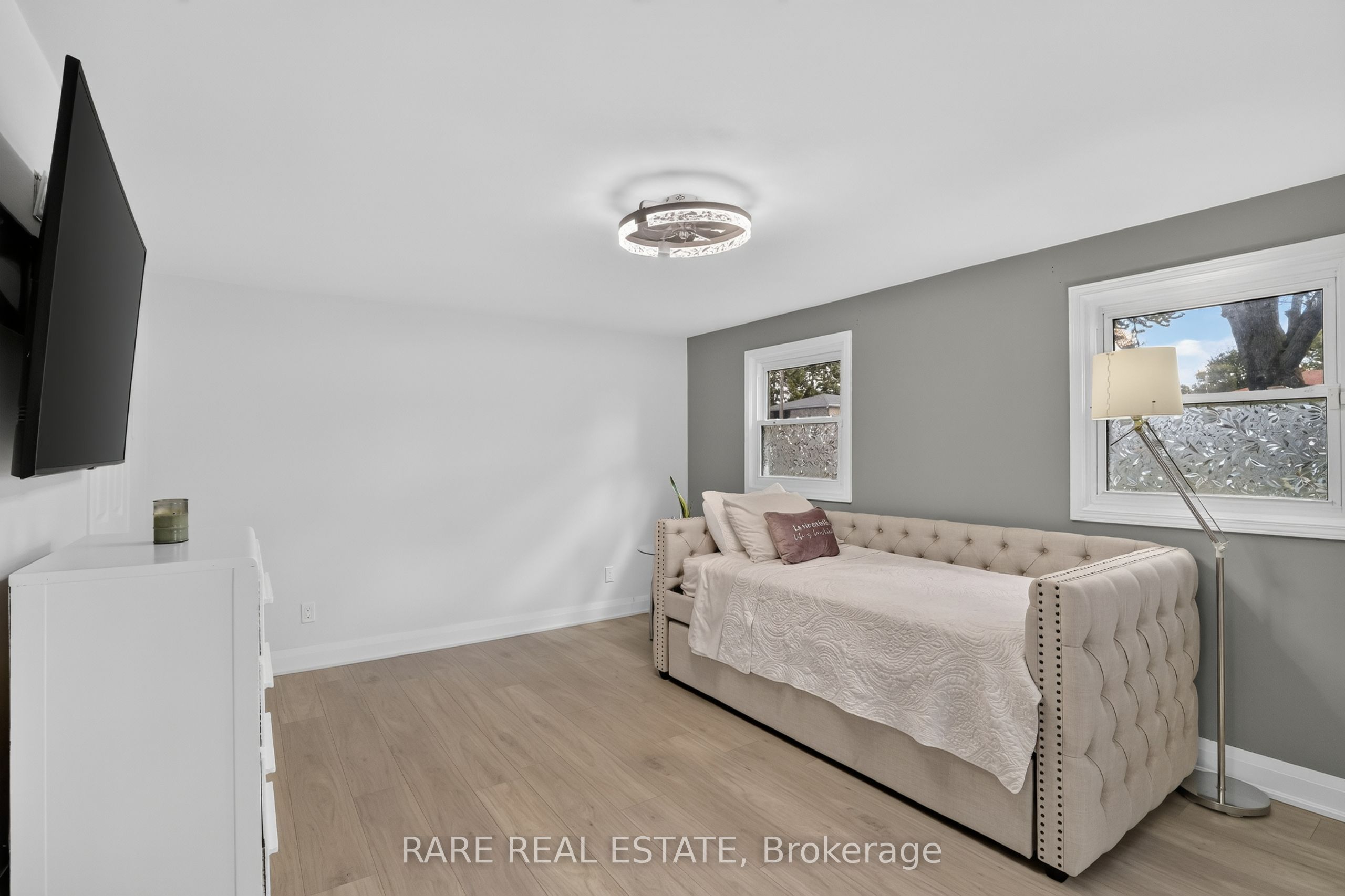 27 Carleton Boulevard Property Photo 22