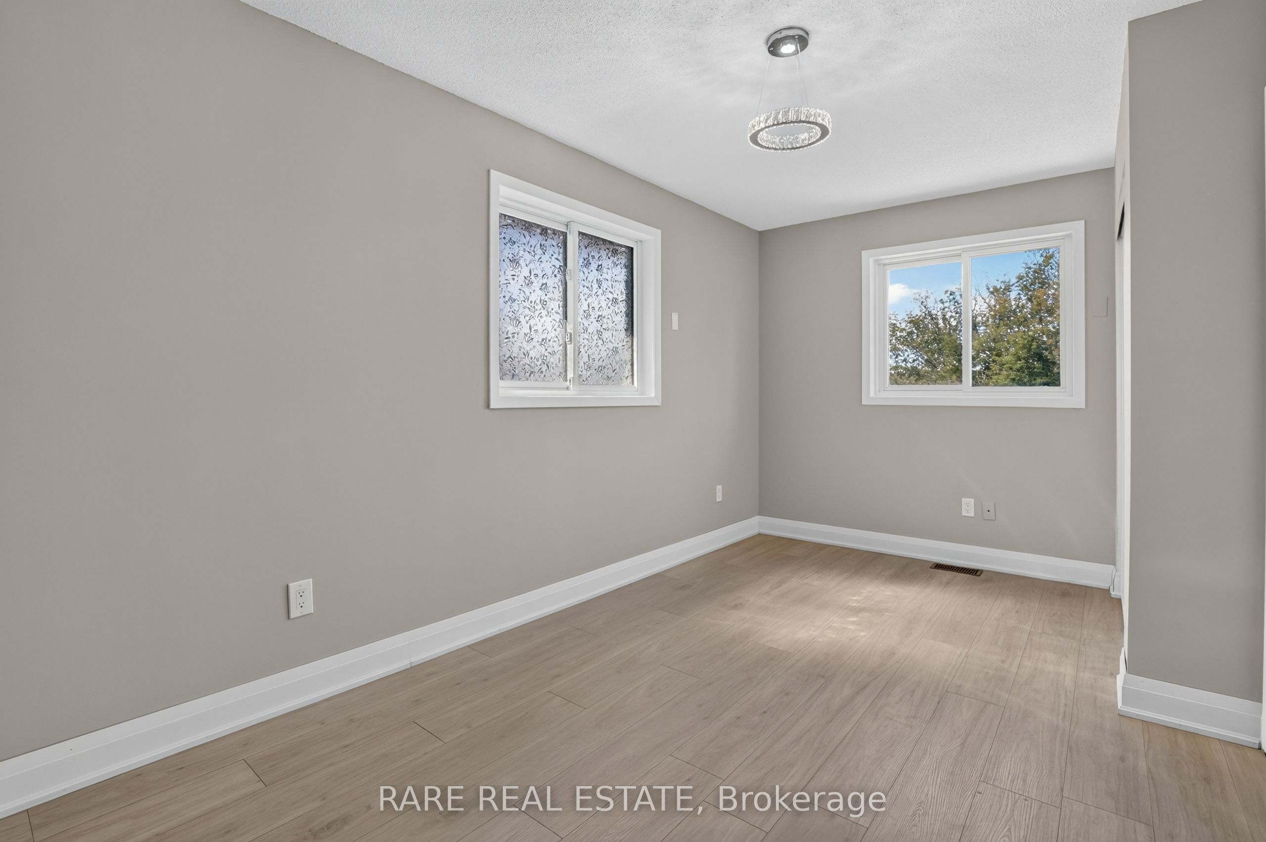 27 Carleton Boulevard Property Photo 34
