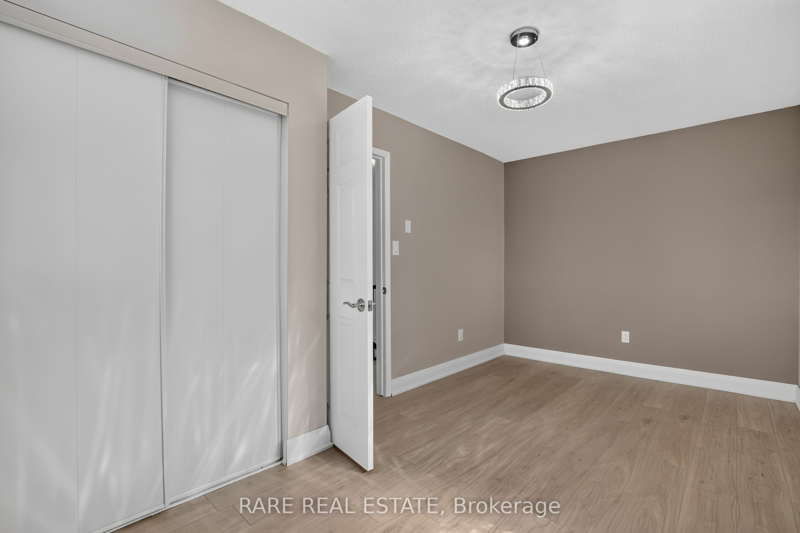 27 Carleton Boulevard Property Photo 35