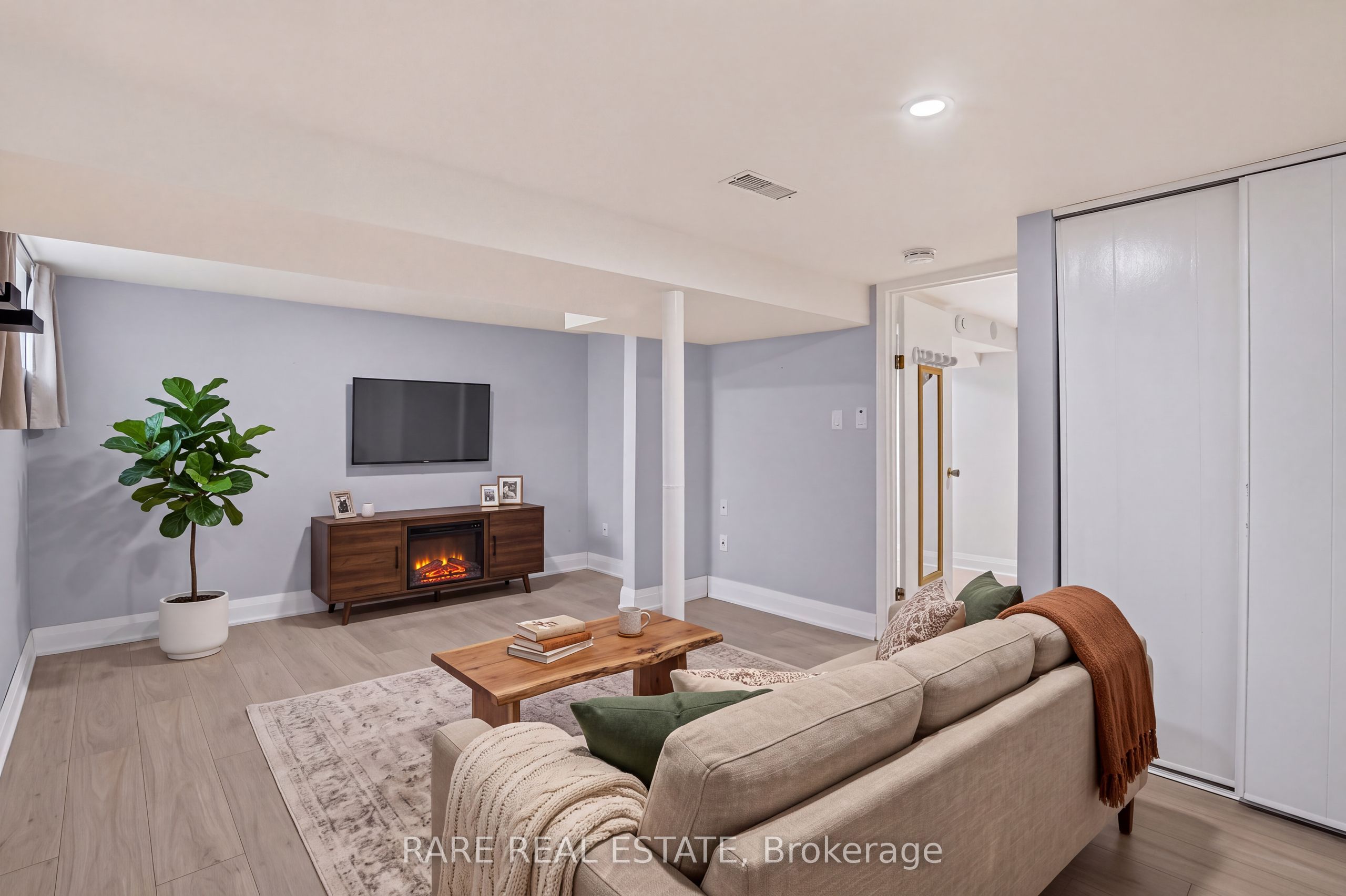 27 Carleton Boulevard Property Photo 38