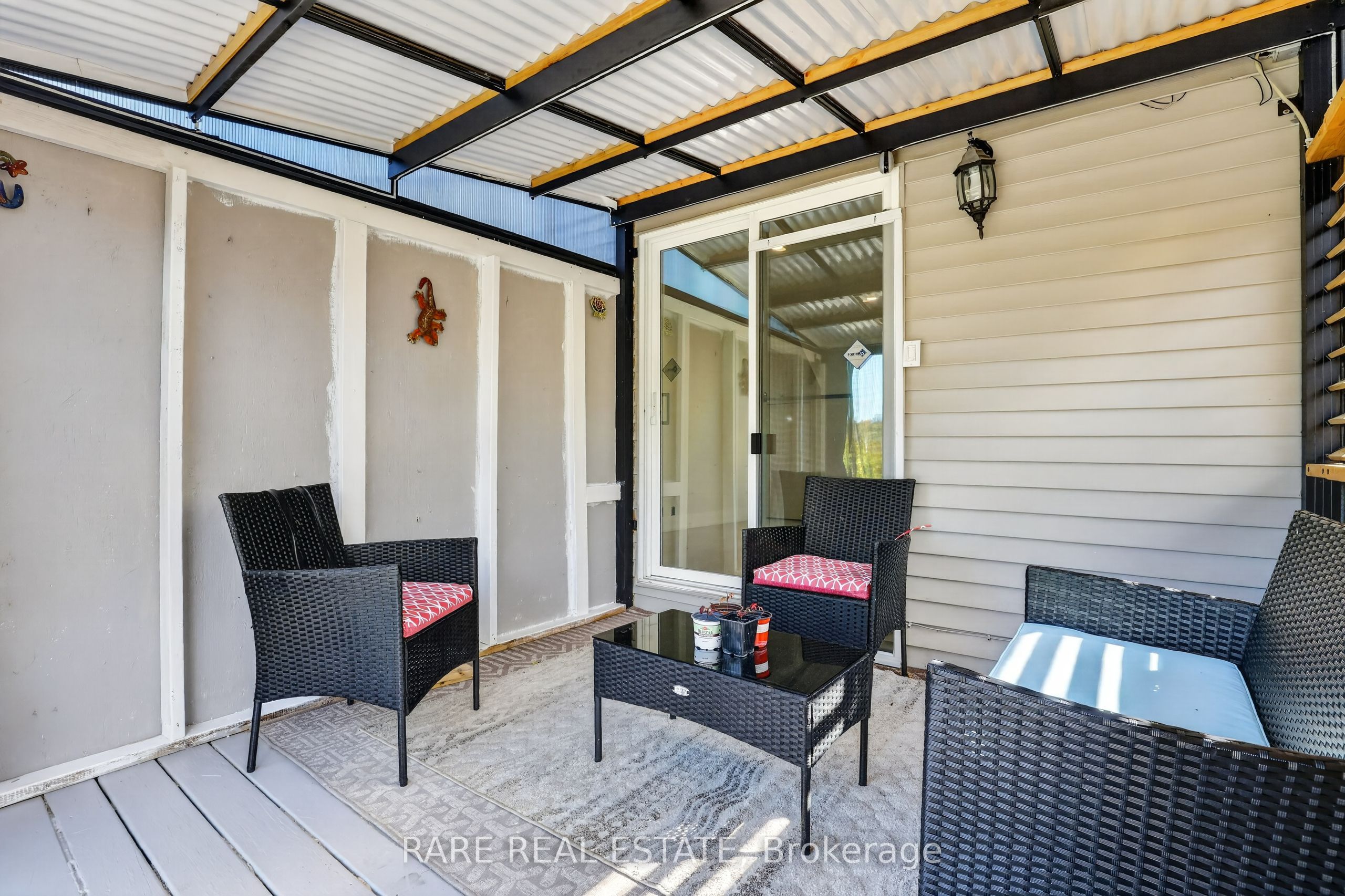 27 Carleton Boulevard Property Photo 40