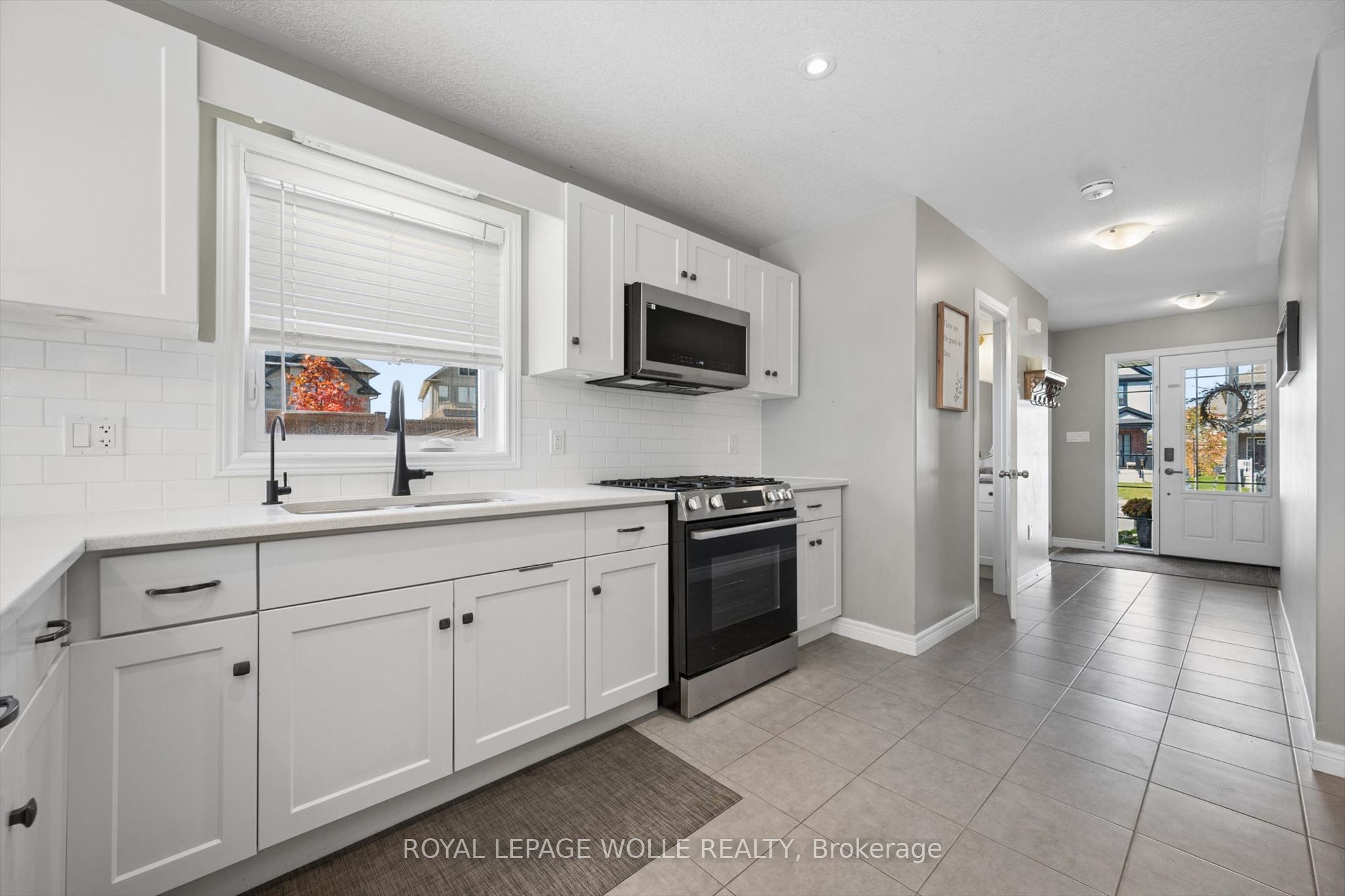 75 Isaac Street Property Photo 8