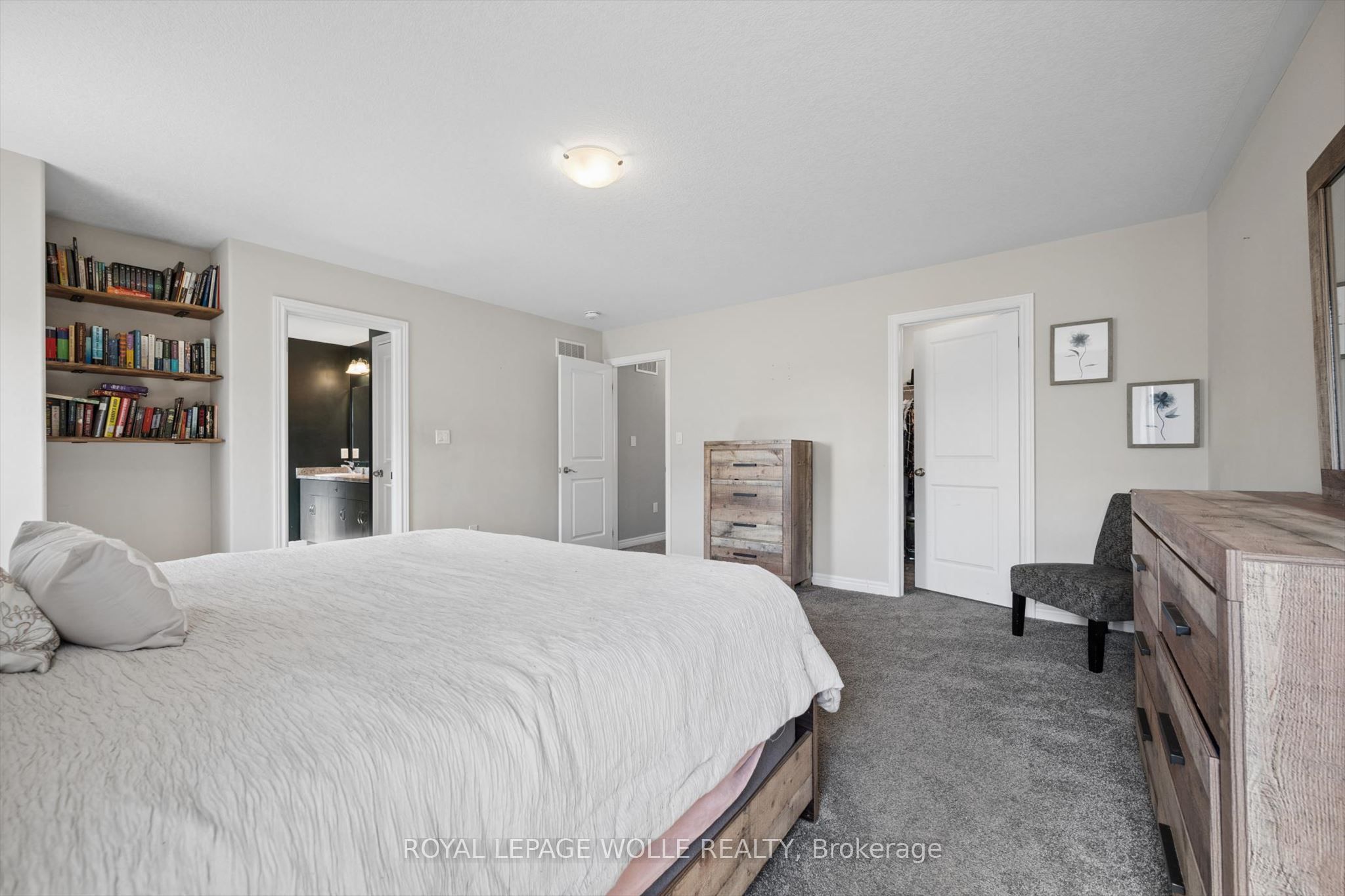 75 Isaac Street Property Photo 18