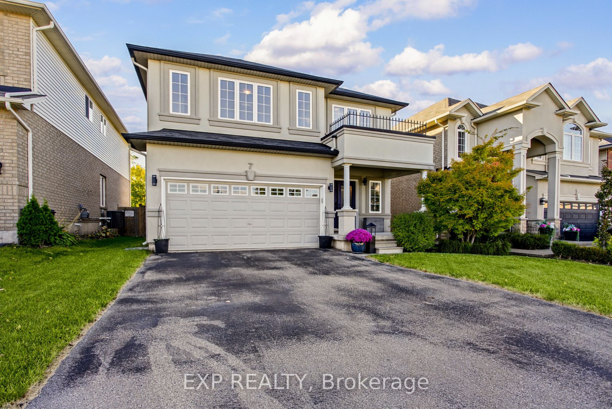 7 Lampman Drive Property Photo 2